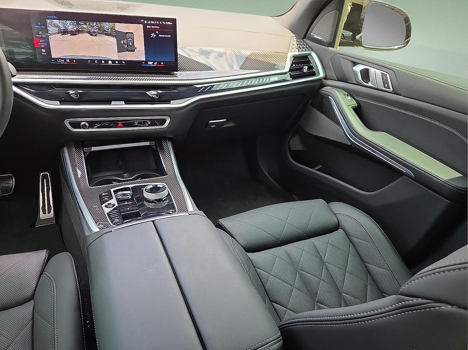 2025 BMW X5 M60i