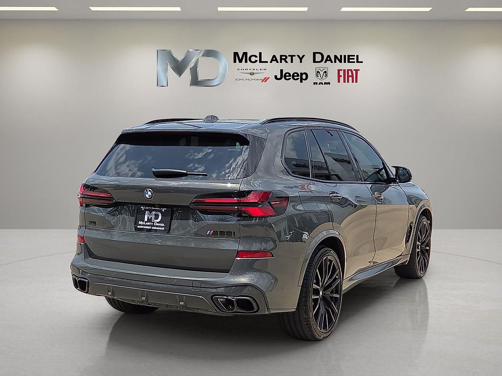 2025 BMW X5 M60i