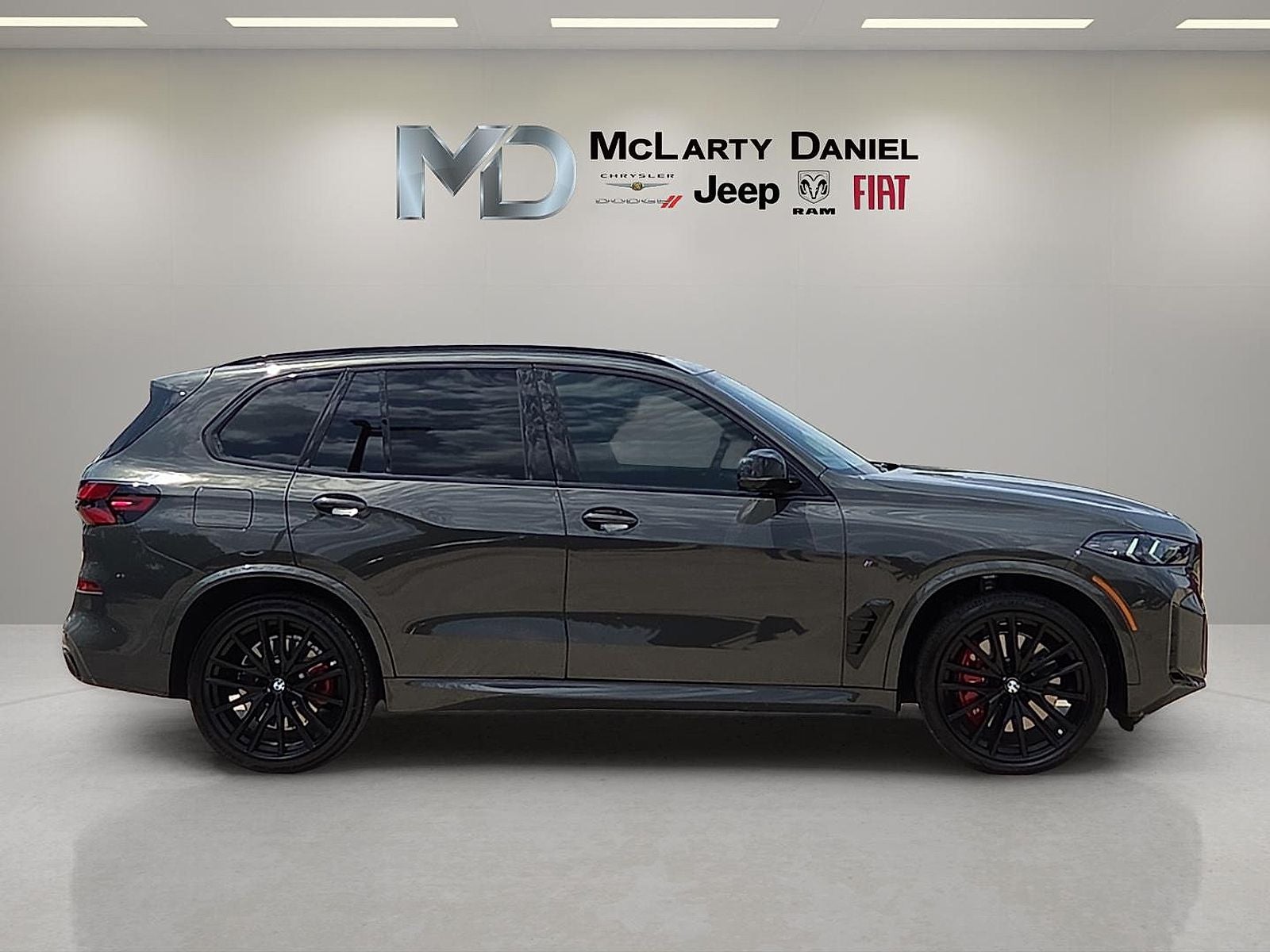 2025 BMW X5 M60i