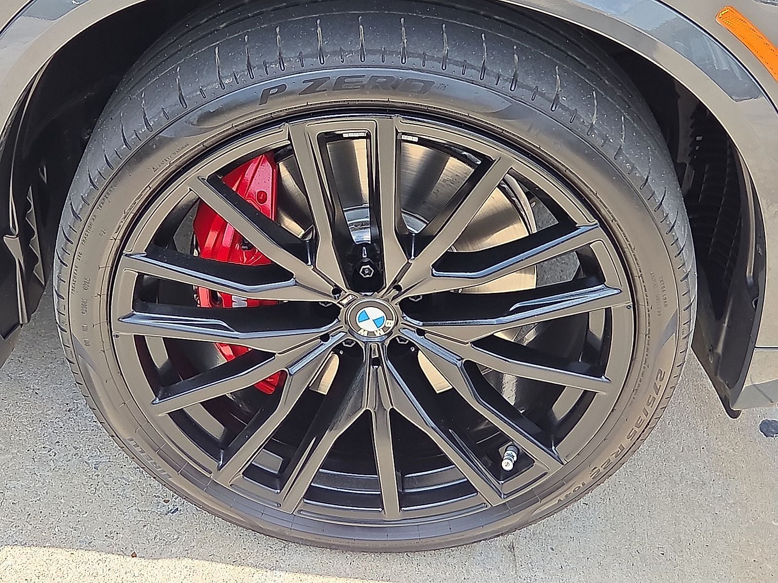 2025 BMW X5 M60i