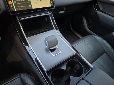 2025 Land Rover Range Rover Velar P250 Dynamic SE