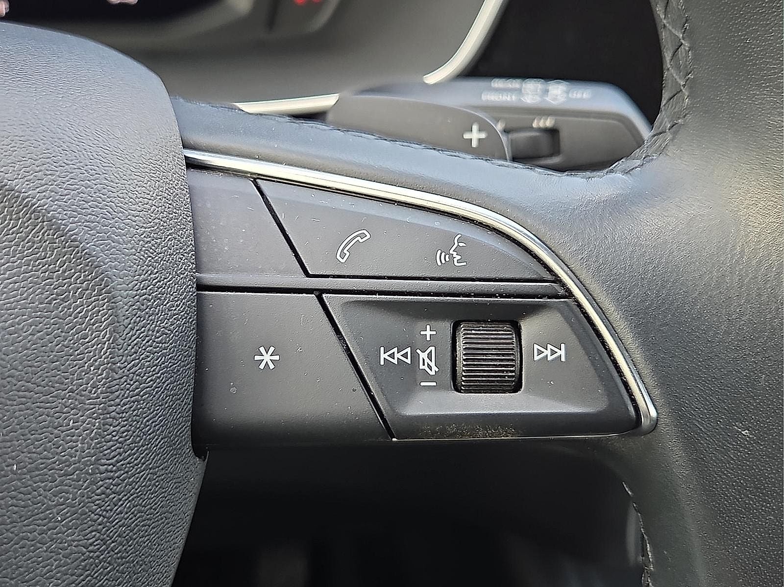 2024 Audi Q3 Premium 45 TFSI S line quattro Tiptronic