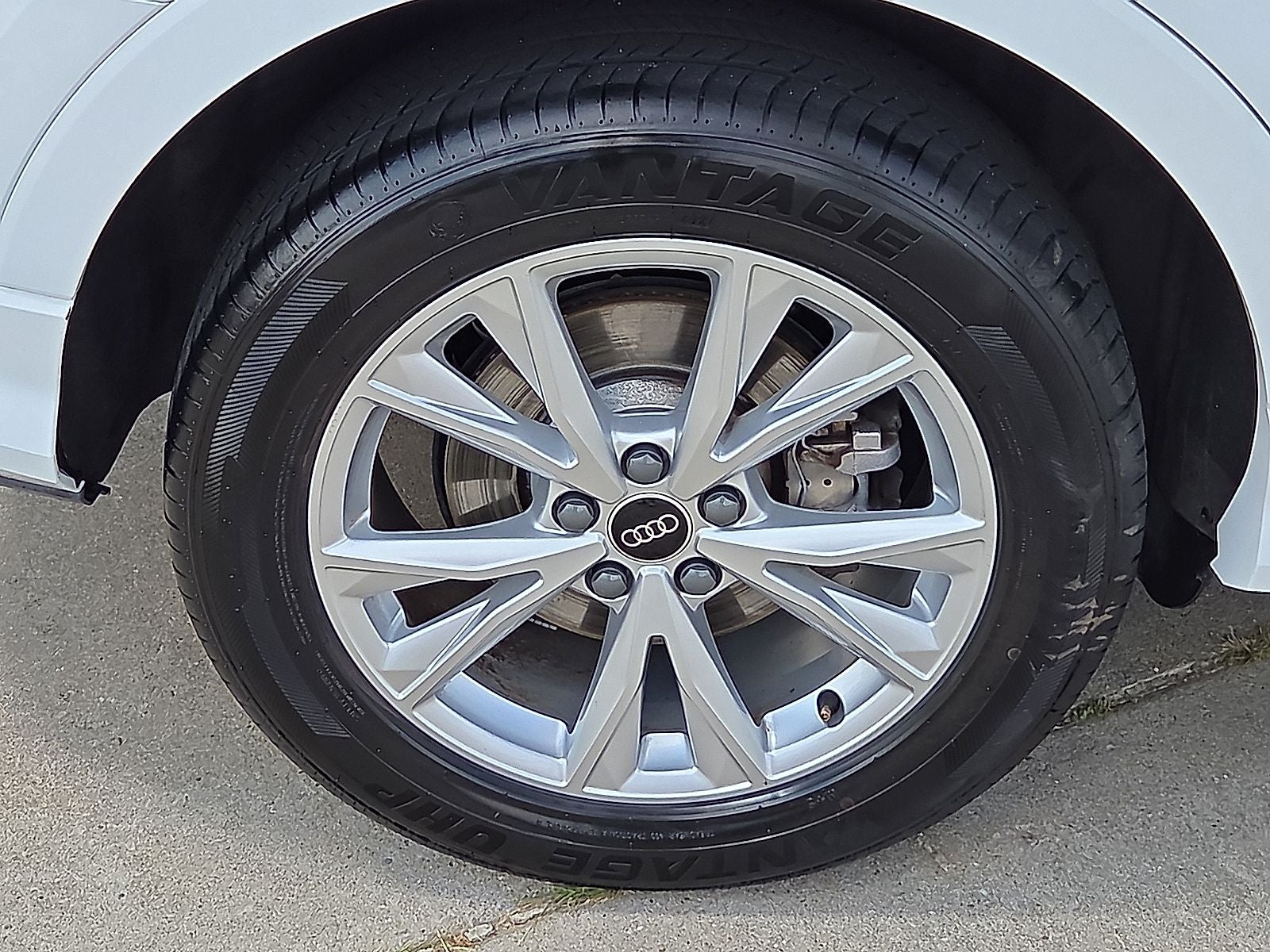 2024 Audi Q3 Premium 45 TFSI S line quattro Tiptronic