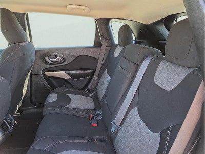 2017 Jeep Cherokee Sport