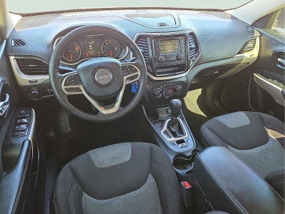 2017 Jeep Cherokee Sport