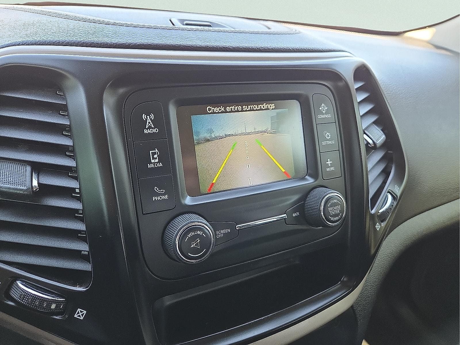 2017 Jeep Cherokee Sport