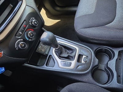 2017 Jeep Cherokee Sport