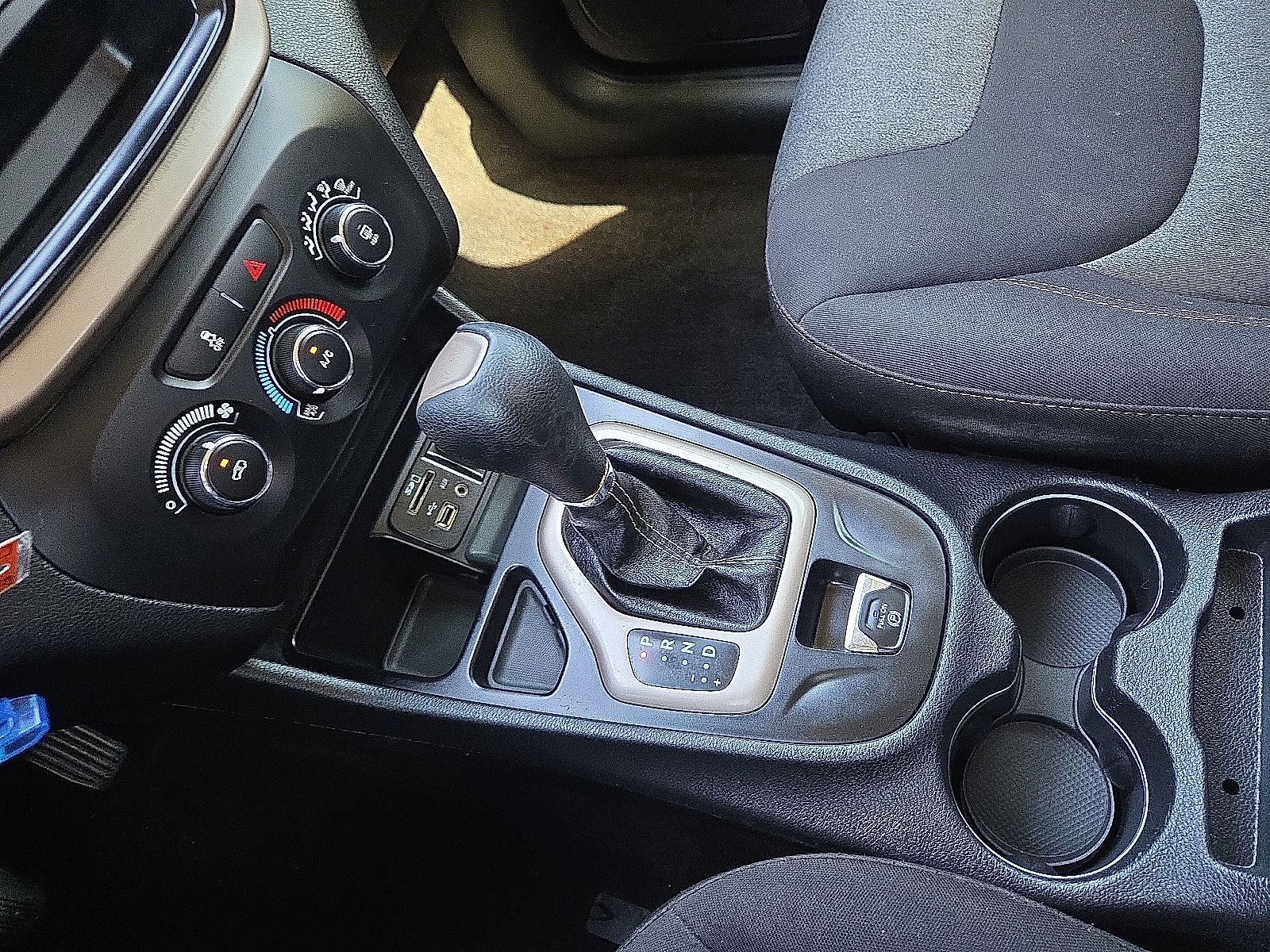 2017 Jeep Cherokee Sport