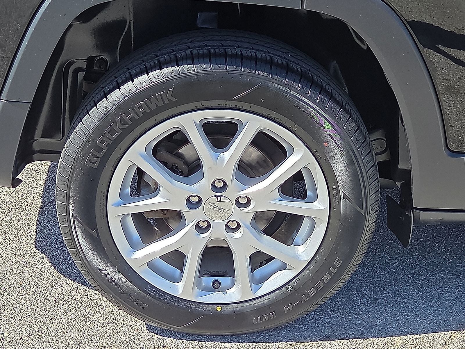 2017 Jeep Cherokee Sport