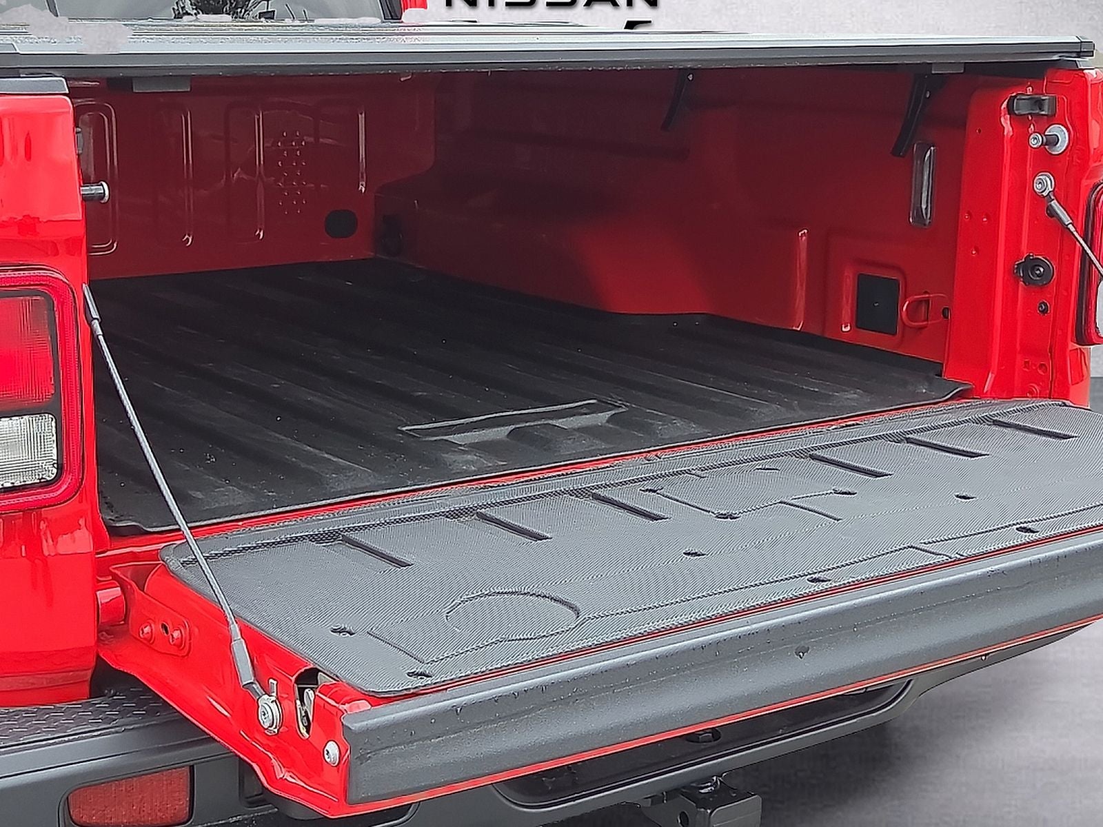2025 Jeep Gladiator Nighthawk