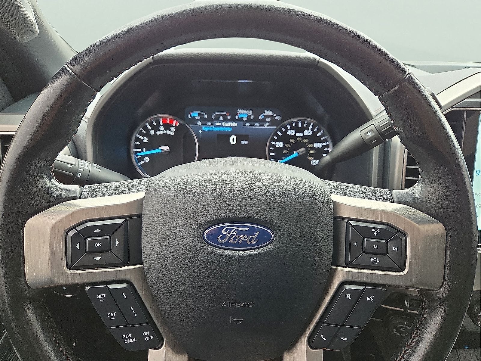 2022 Ford F-350SD Platinum