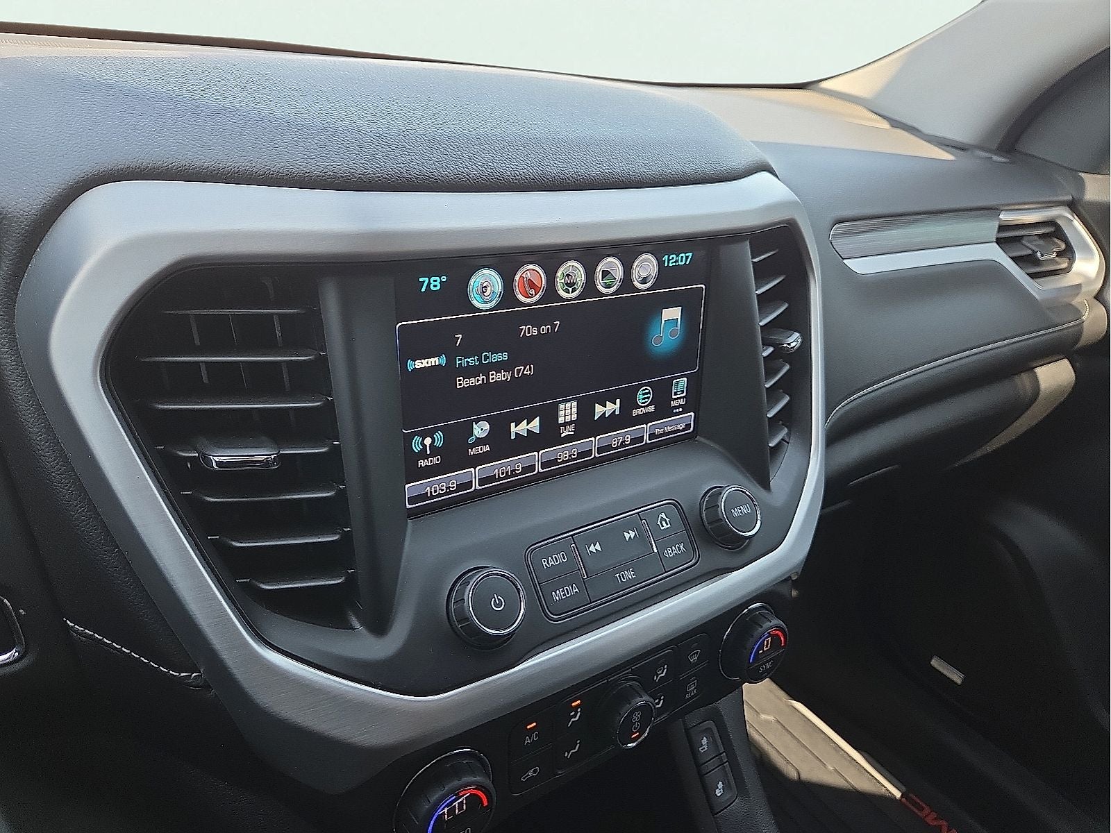 2019 GMC Acadia SLT-1