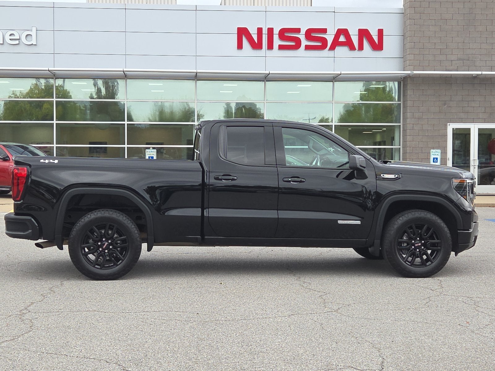 2024 GMC Sierra 1500 Elevation