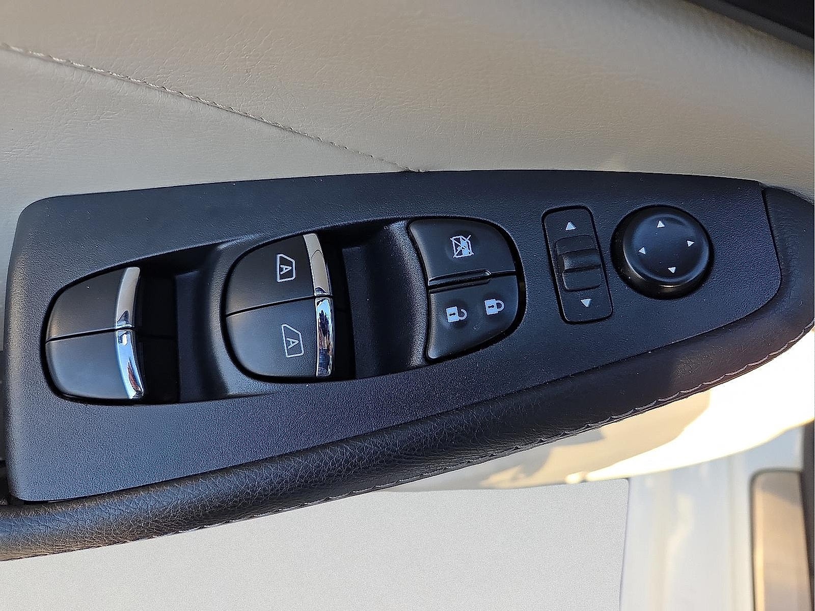 2023 Nissan Maxima Platinum