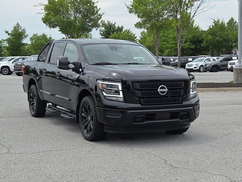 2023 Nissan Titan SV