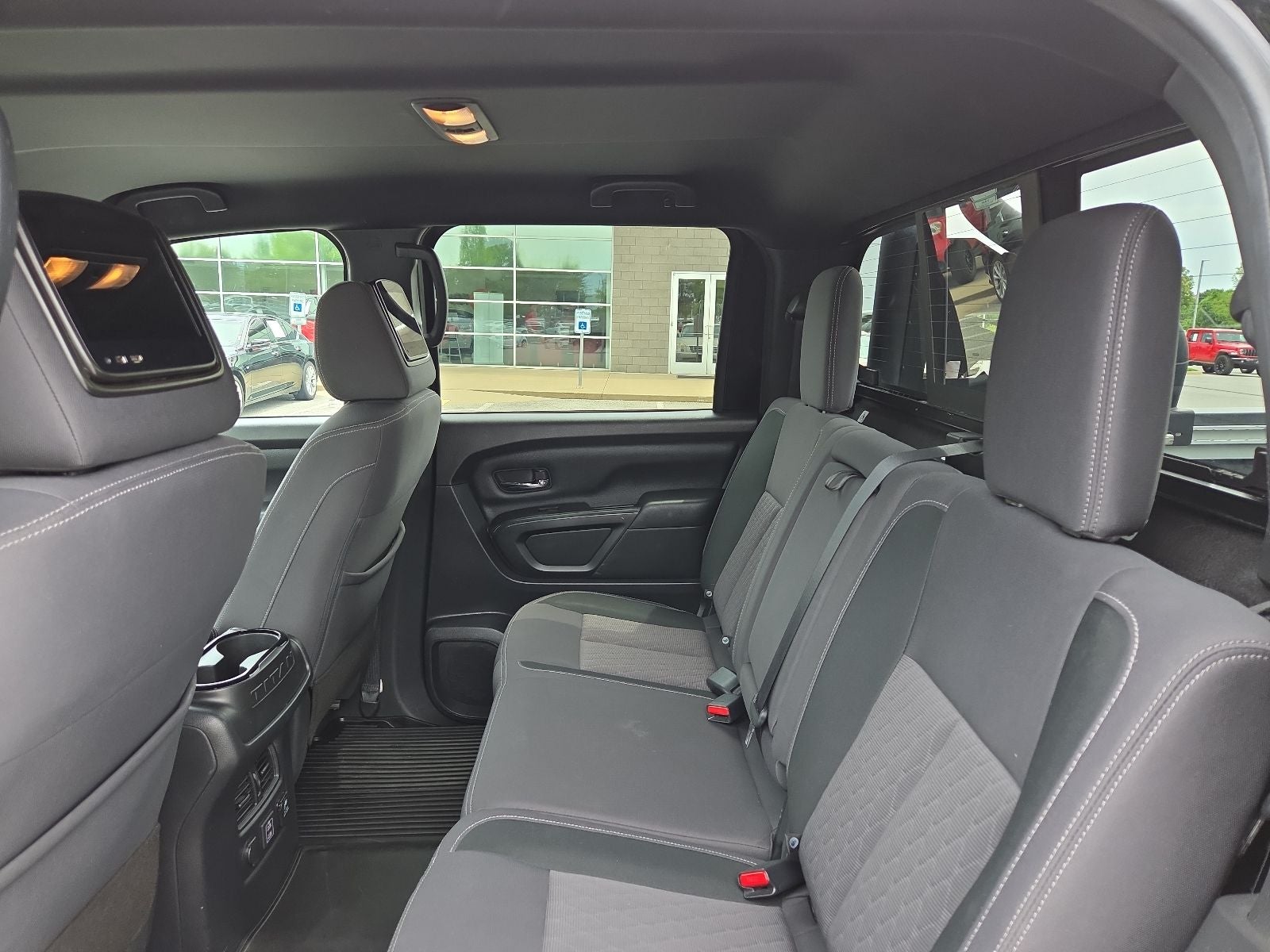 2023 Nissan Titan SV