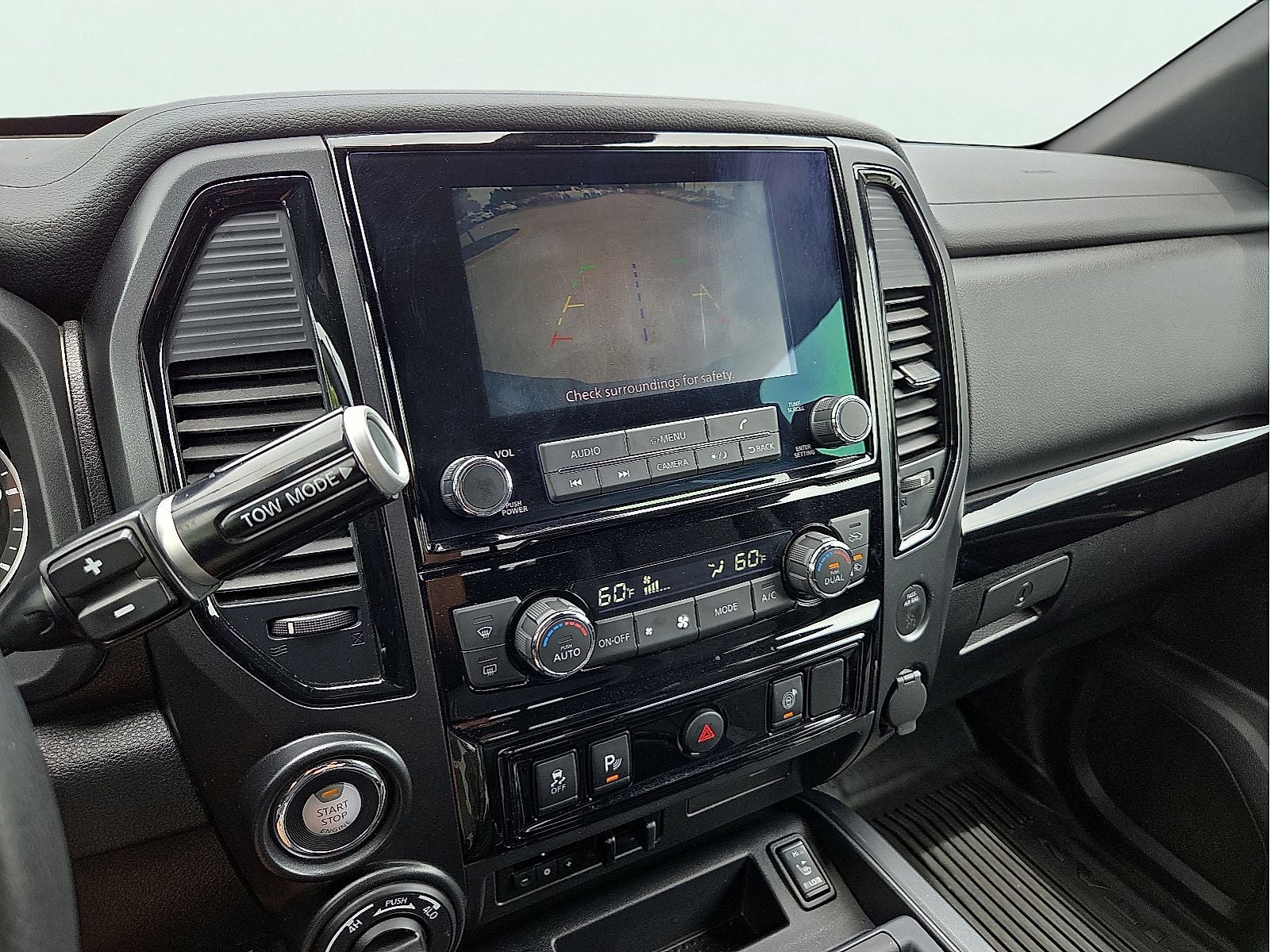 2023 Nissan Titan SV