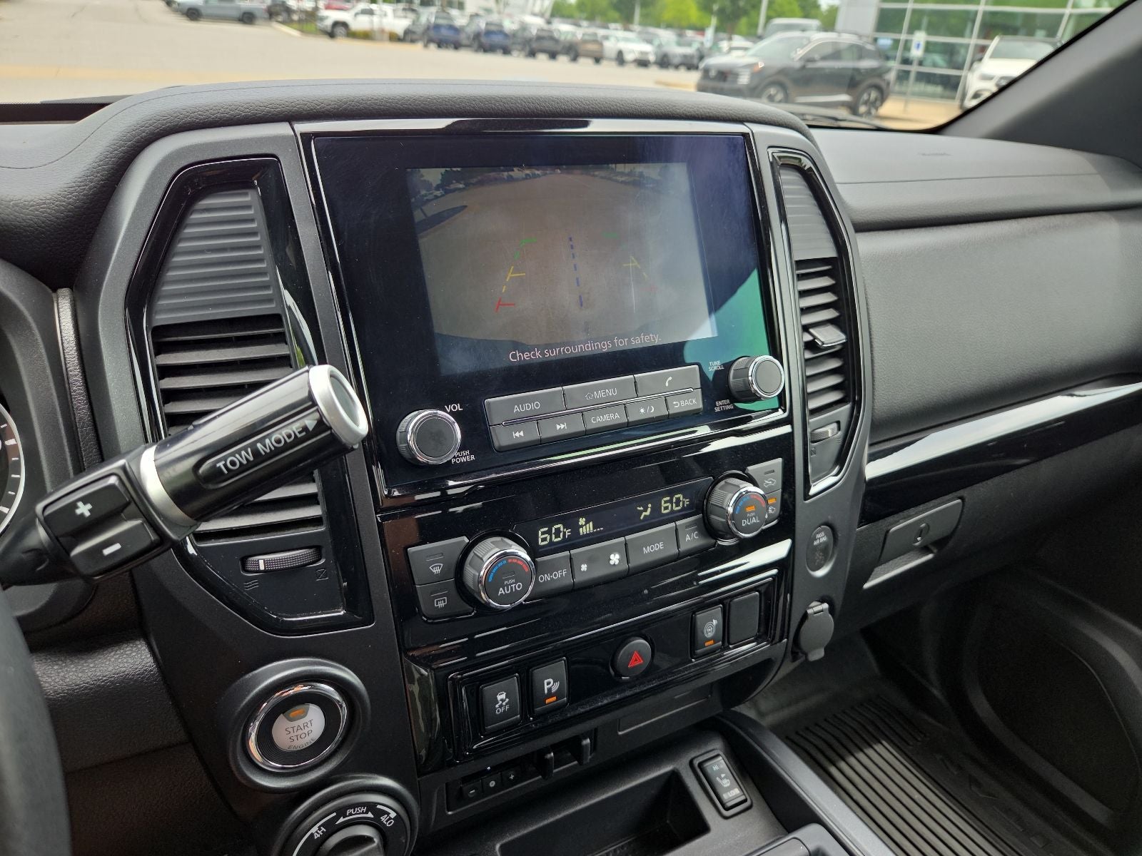 2023 Nissan Titan SV