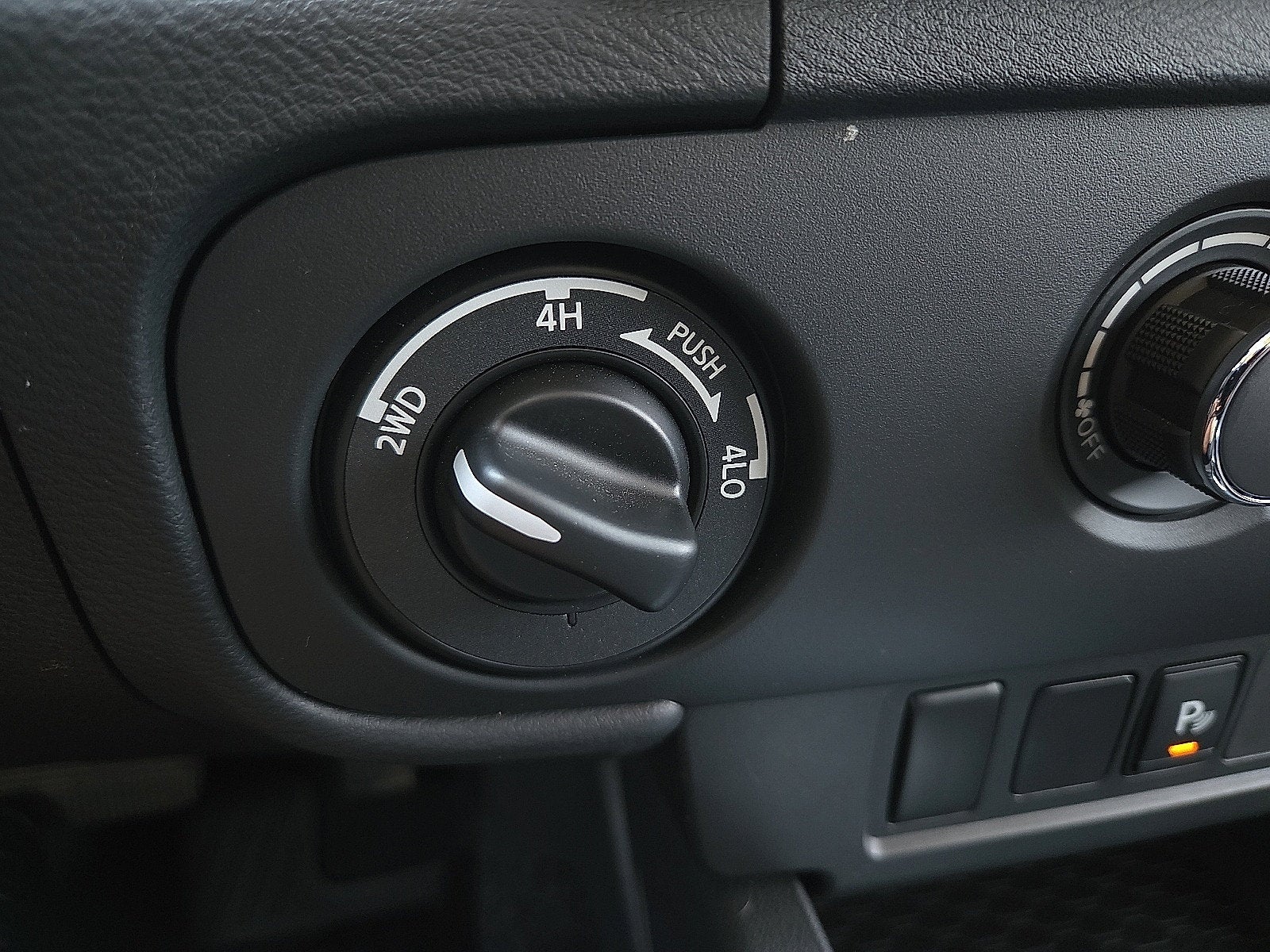 2025 Nissan Frontier S