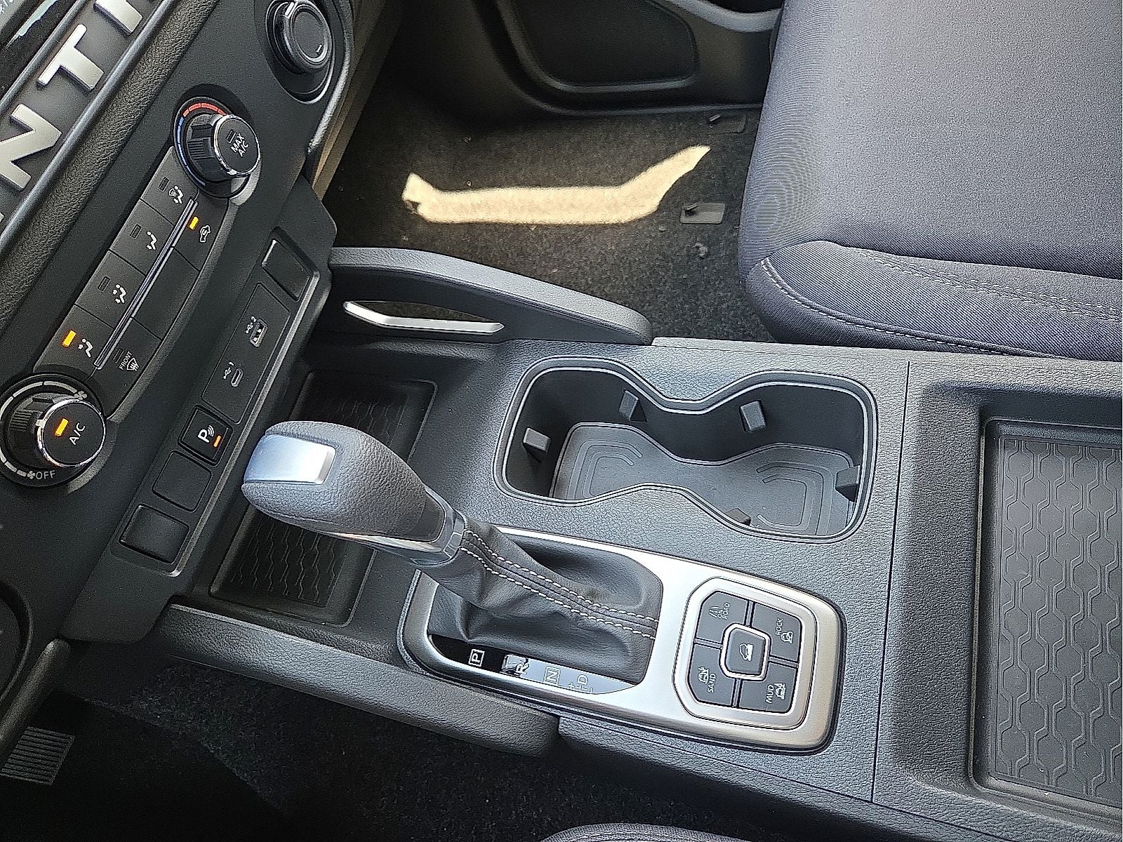 2026 Nissan Frontier Crew Cab SV