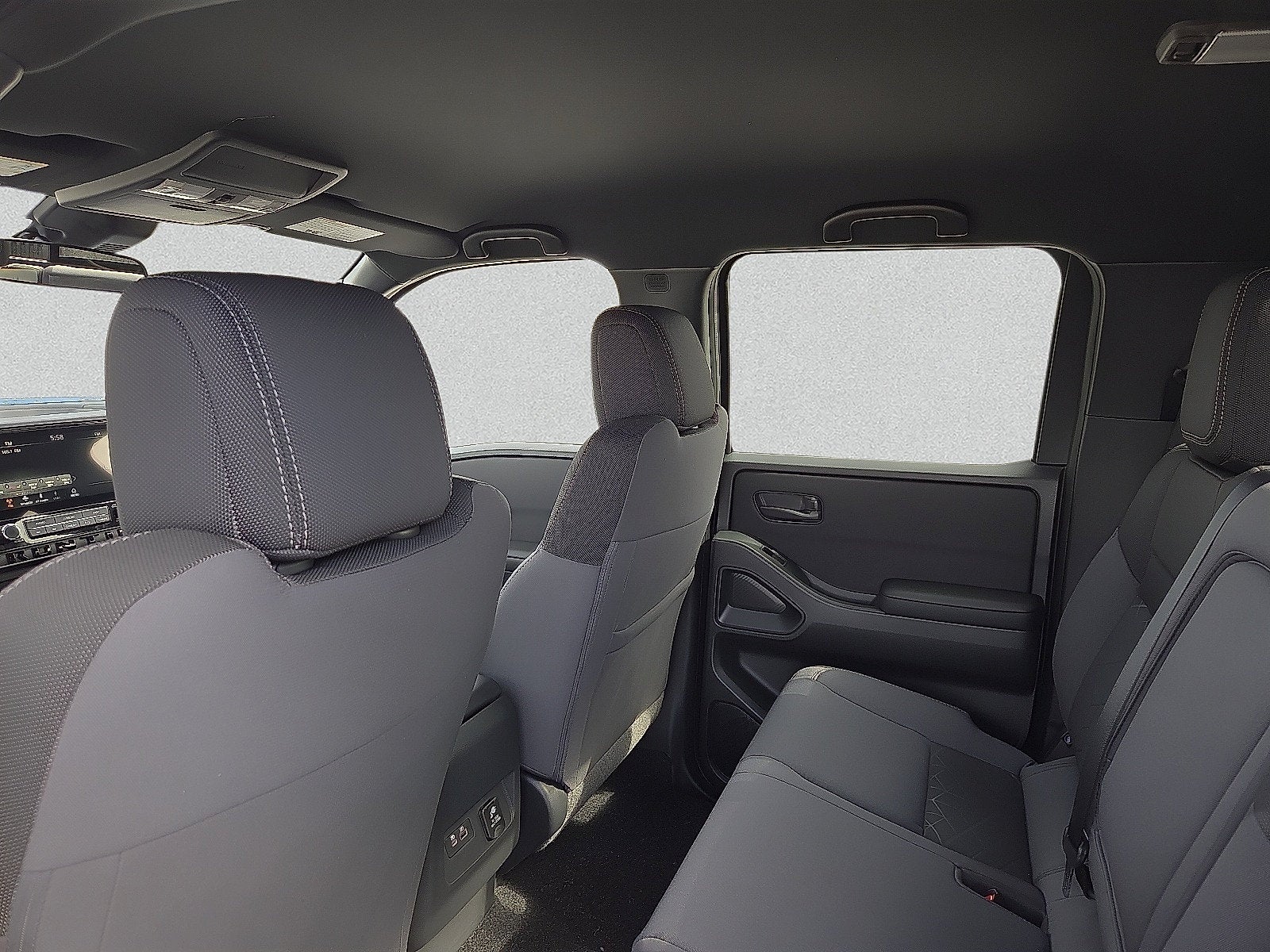 2027 Nissan Frontier Crew Cab SV