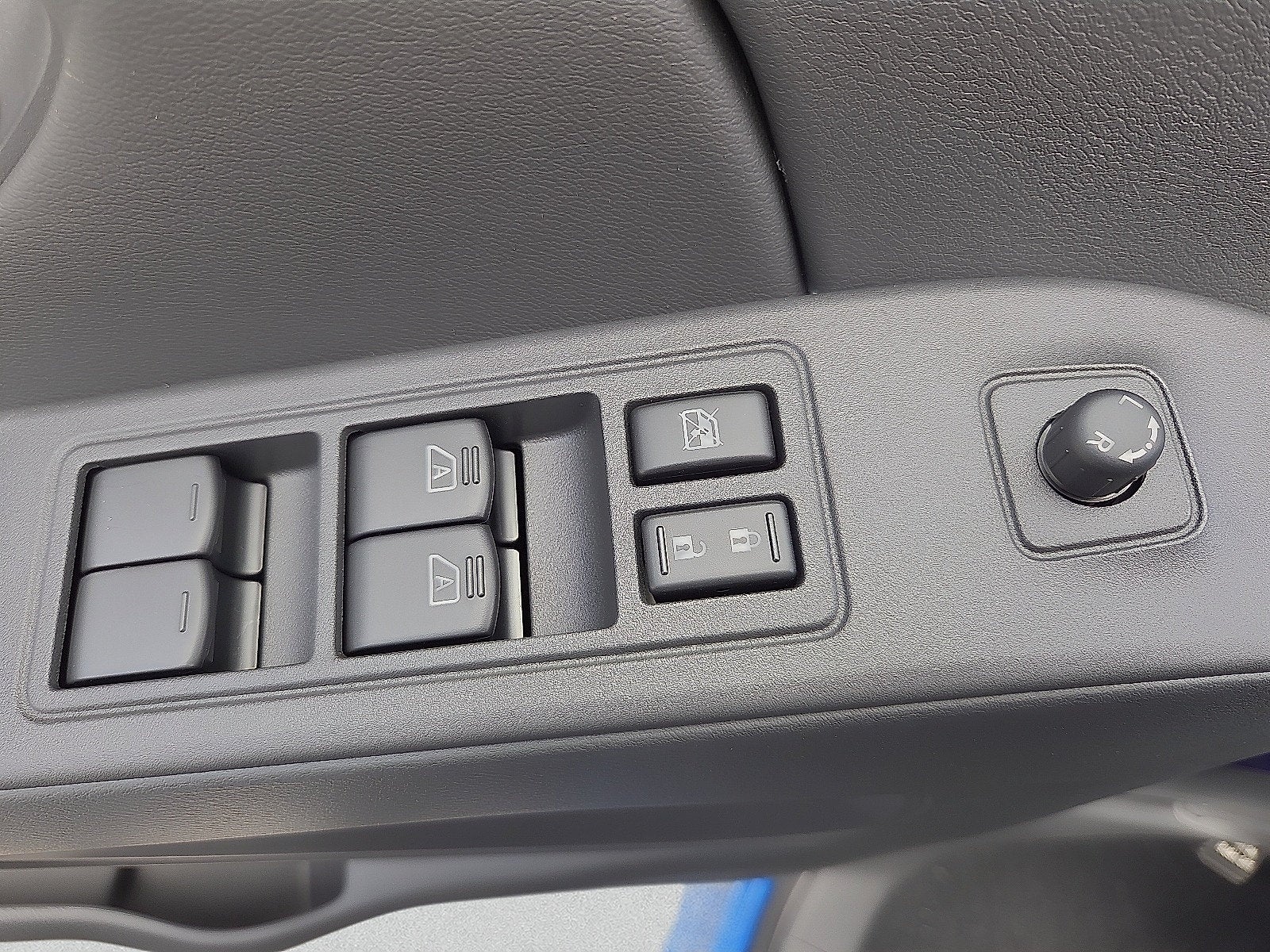 2027 Nissan Frontier Crew Cab SV