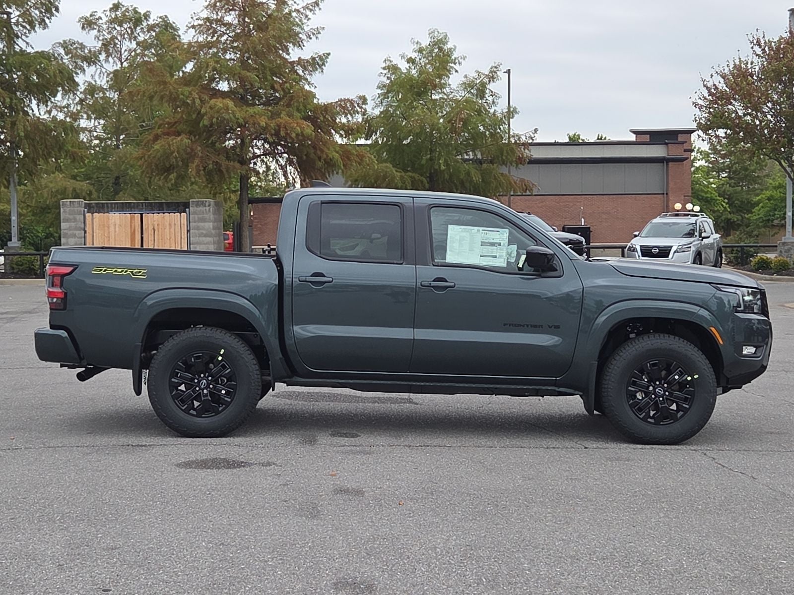 2027 Nissan Frontier SV