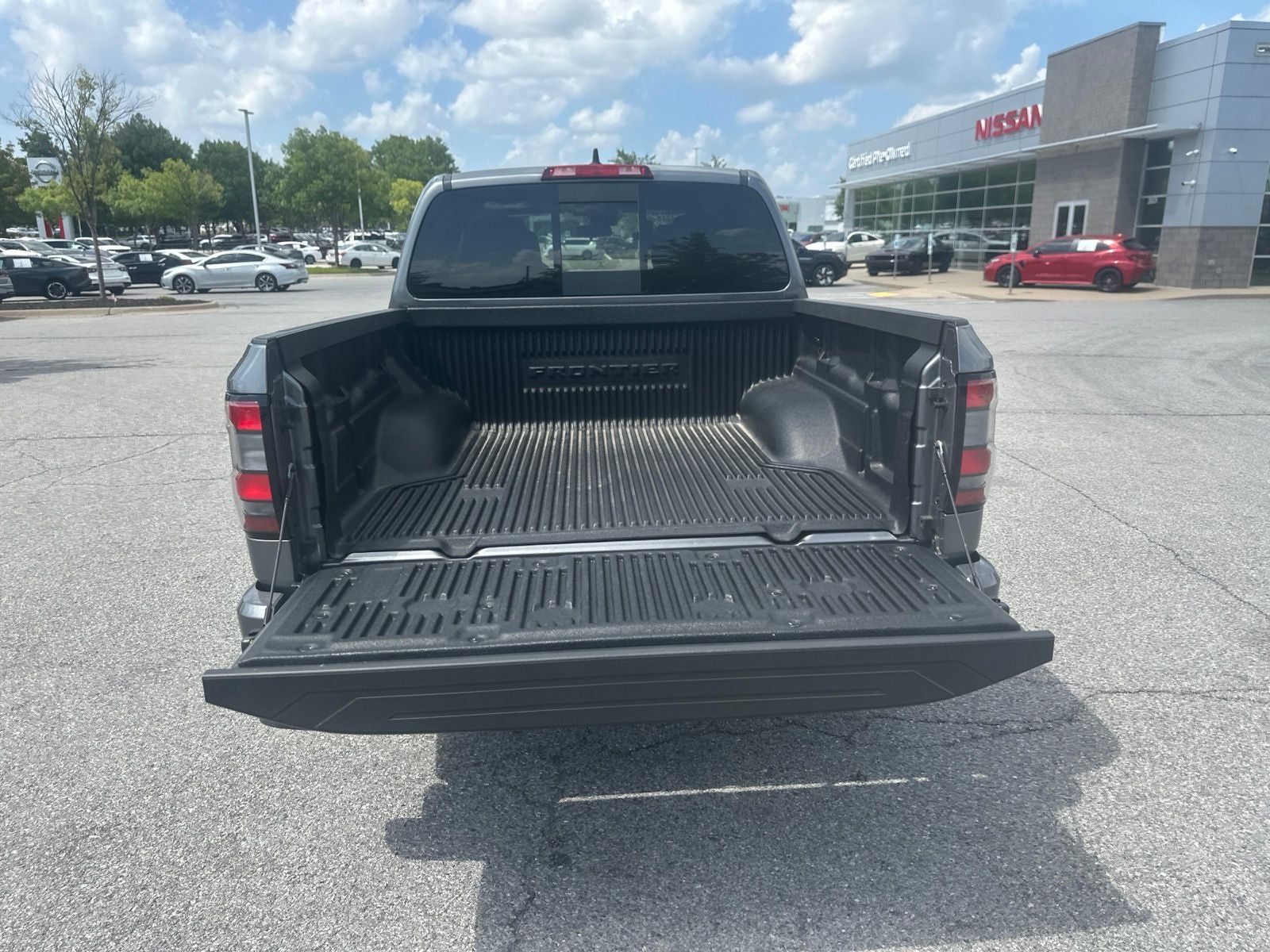 2025 Nissan Frontier SV