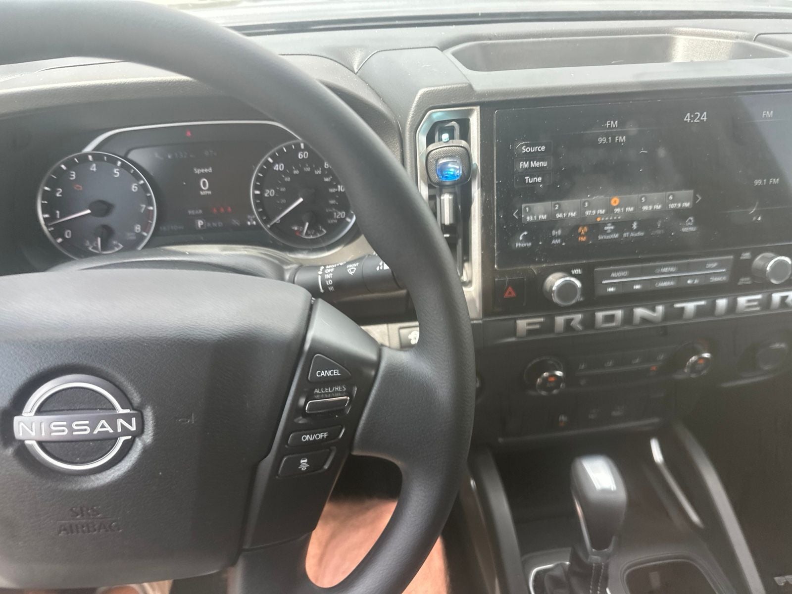 2025 Nissan Frontier SV