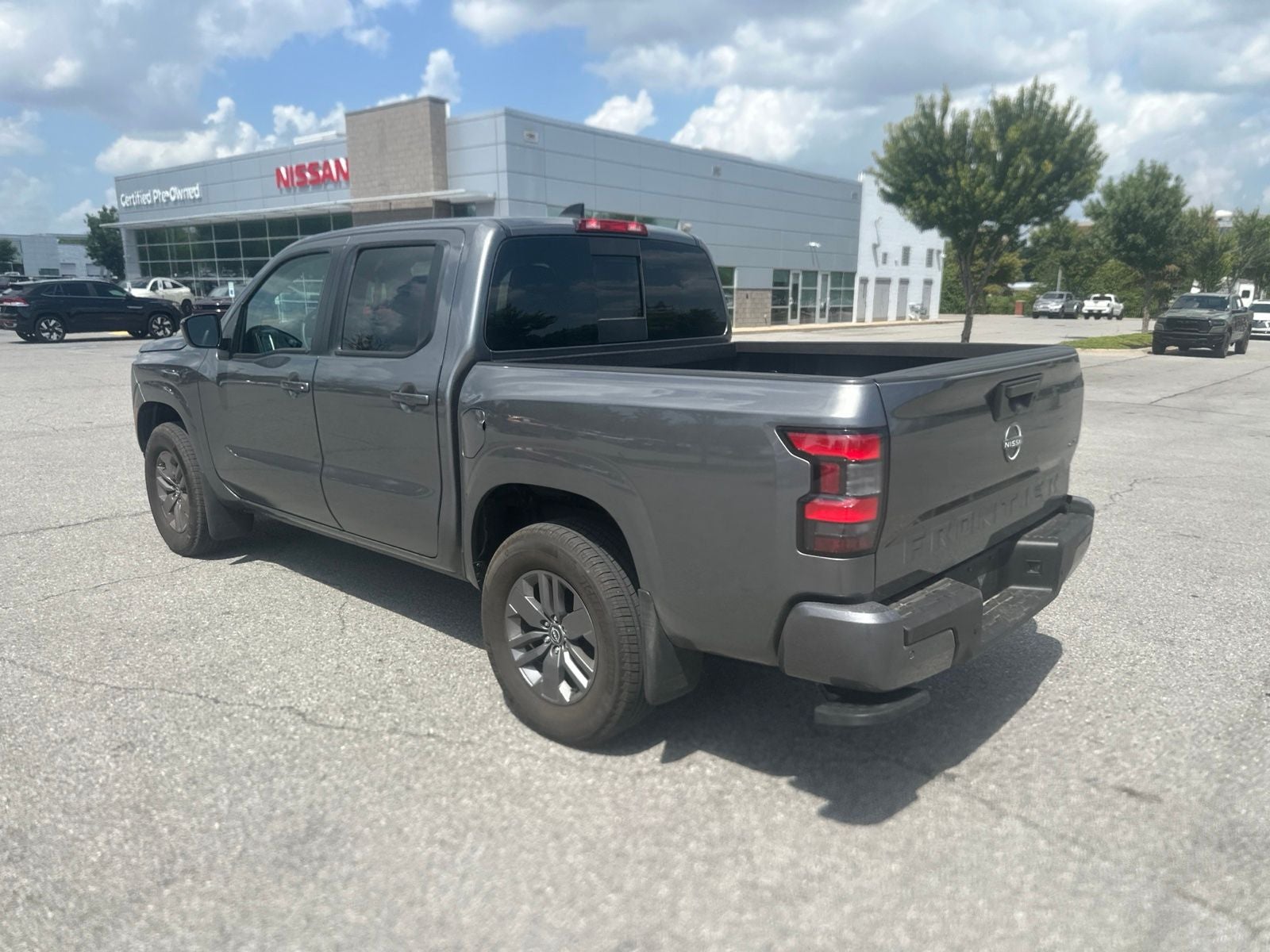 2025 Nissan Frontier SV