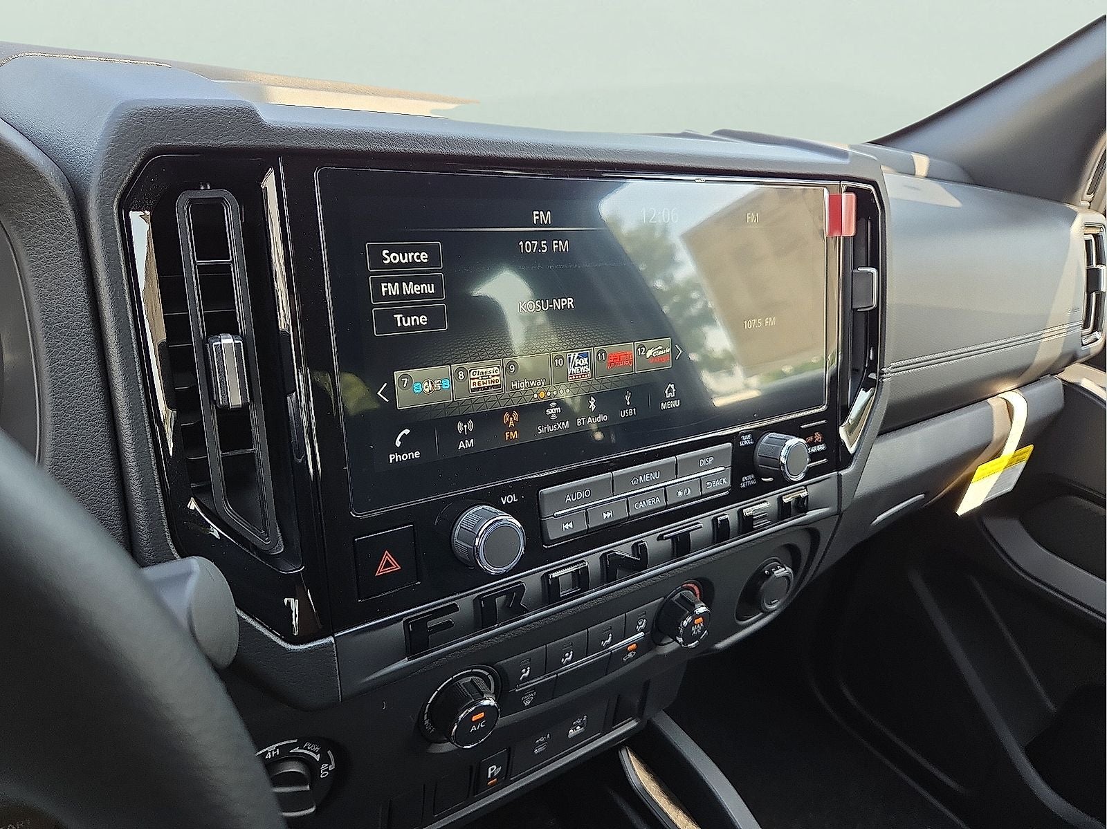 2026 Nissan Frontier Crew Cab SV