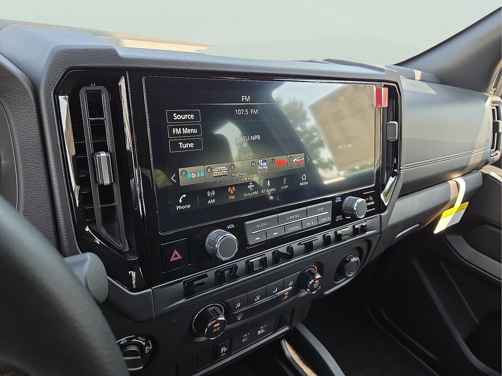 2026 Nissan Frontier Crew Cab SV