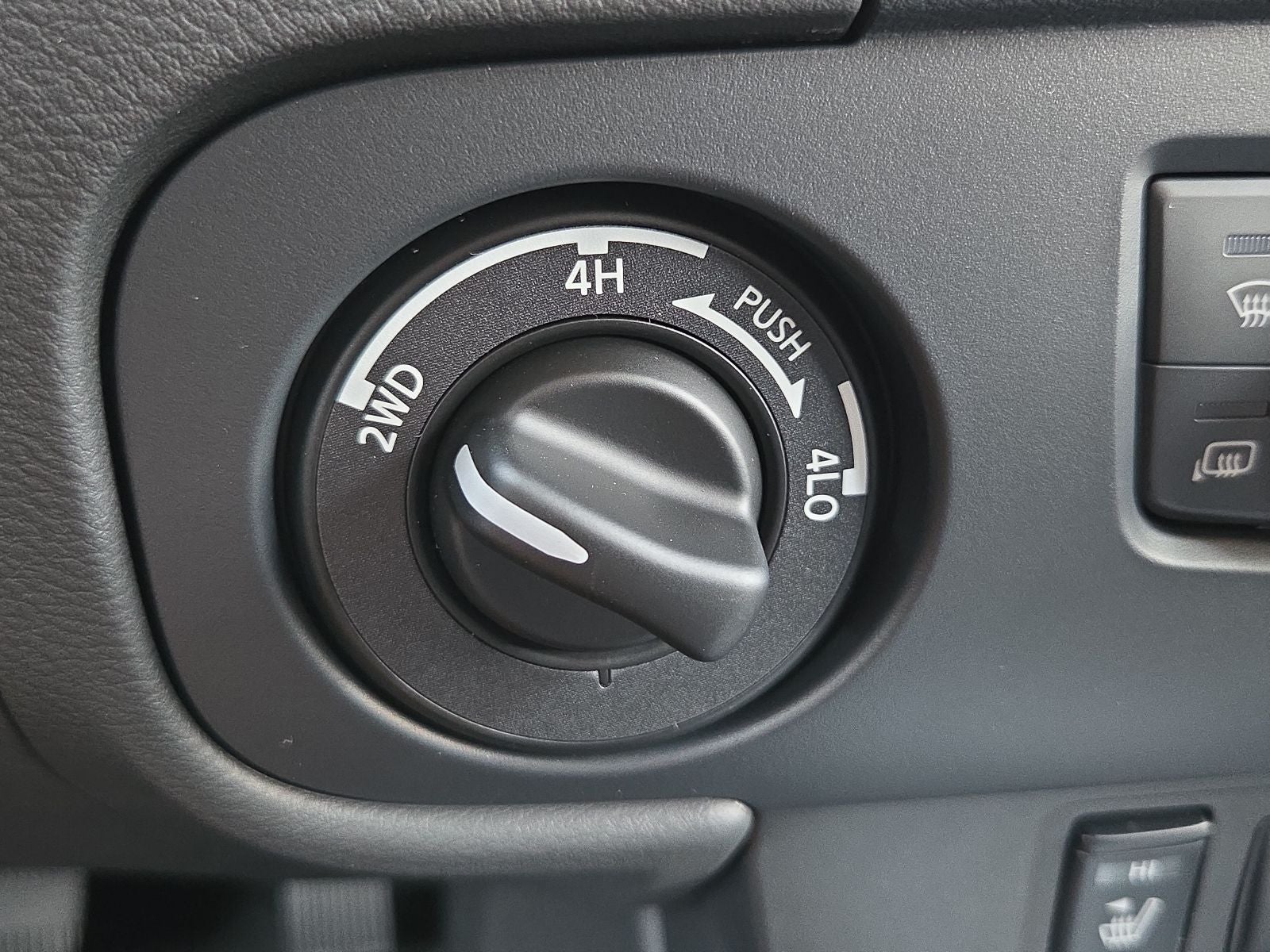 2027 Nissan Frontier Crew Cab SV