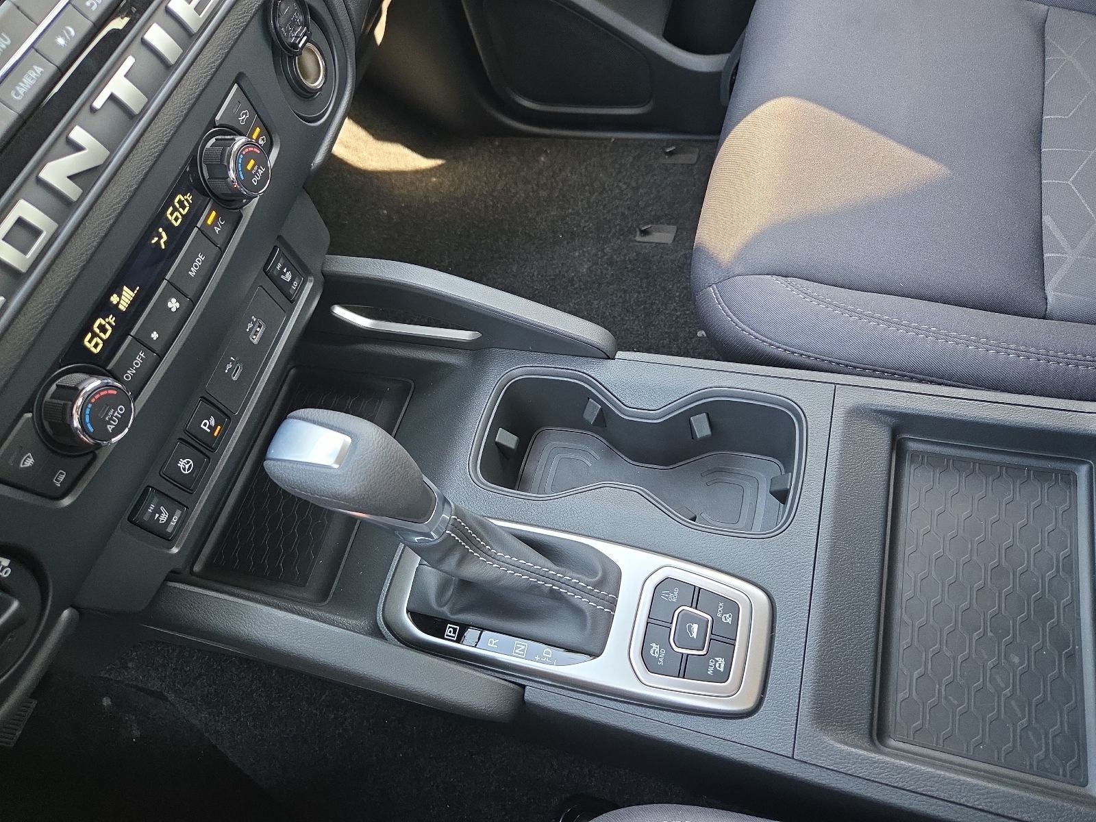 2027 Nissan Frontier Crew Cab SV