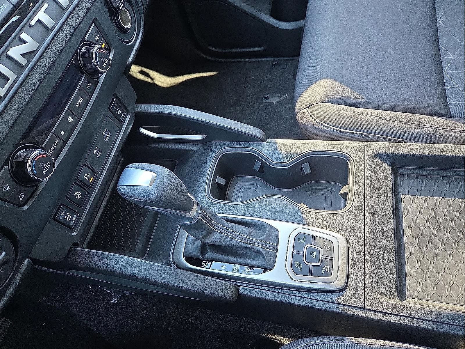 2026 Nissan Frontier Crew Cab SV