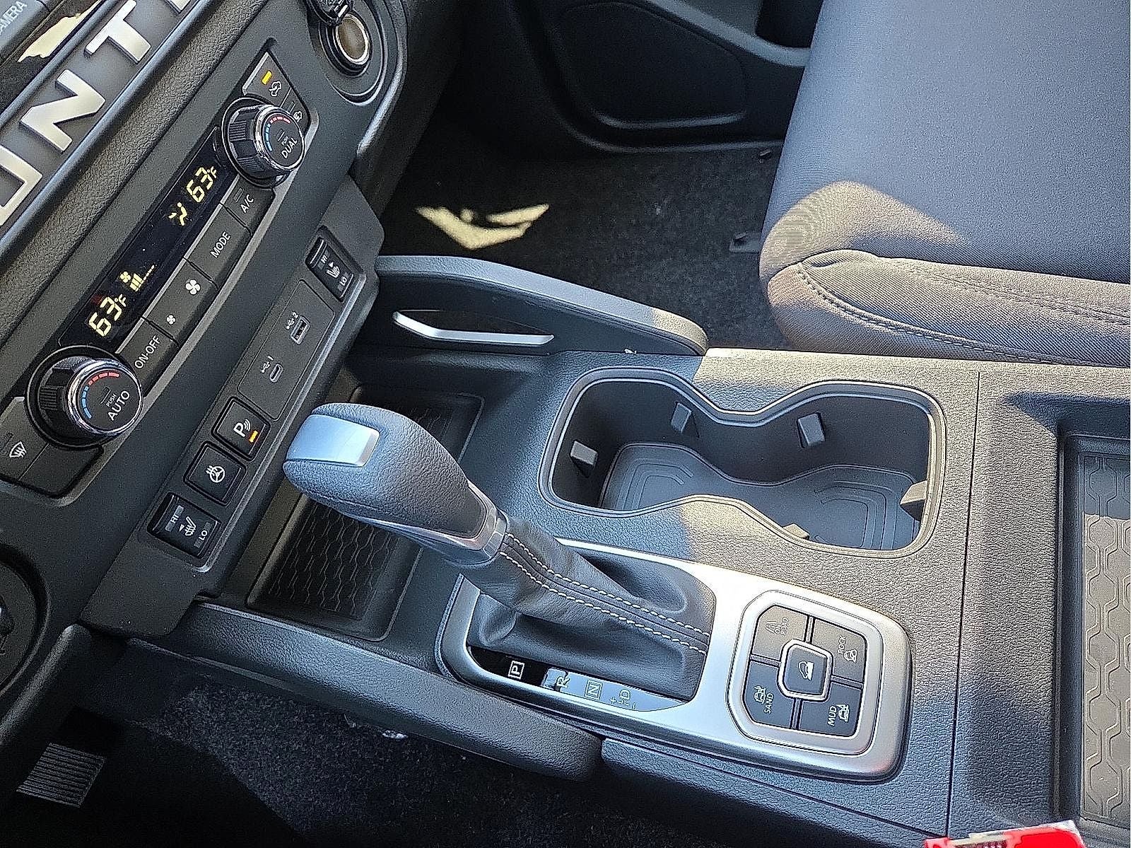 2026 Nissan Frontier Crew Cab SV