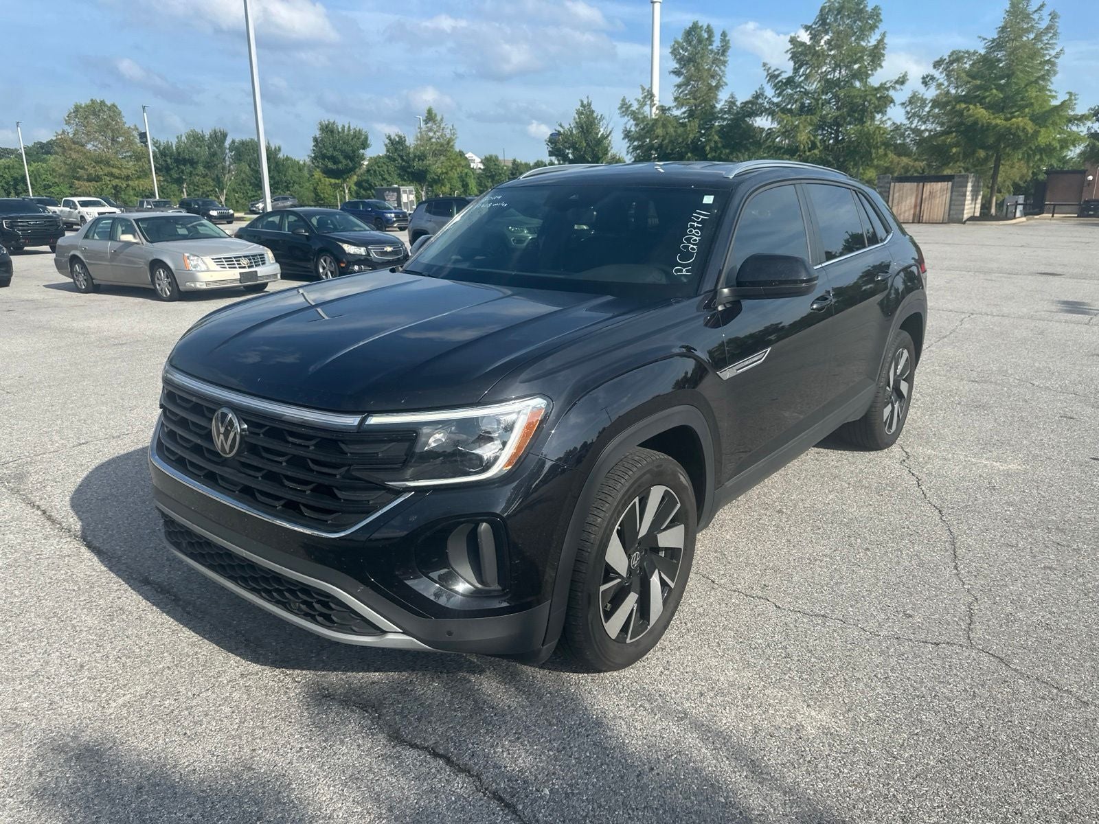 2024 Volkswagen Atlas Cross Sport 2.0T SE w/Technology