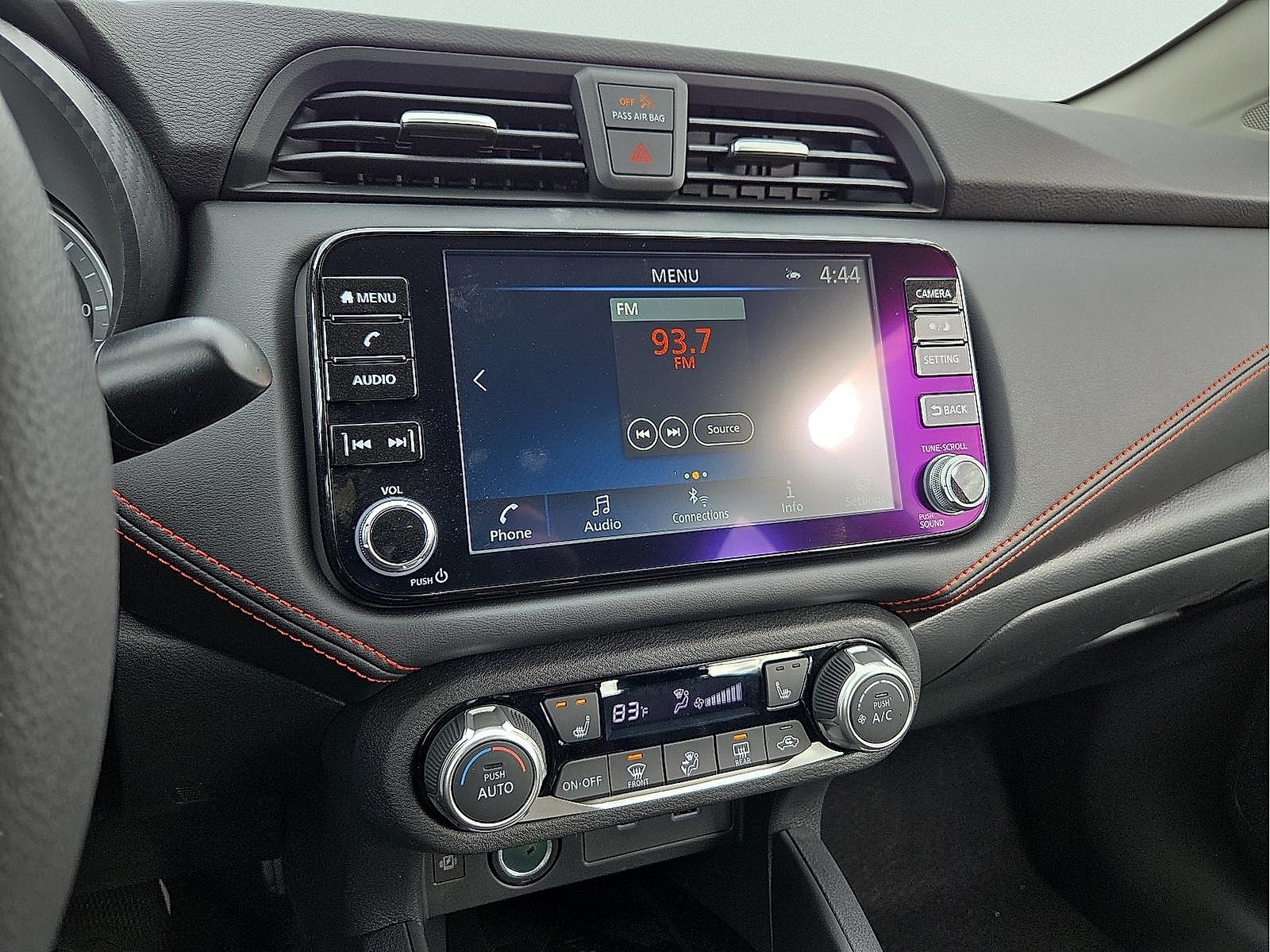 2025 Nissan Versa SR