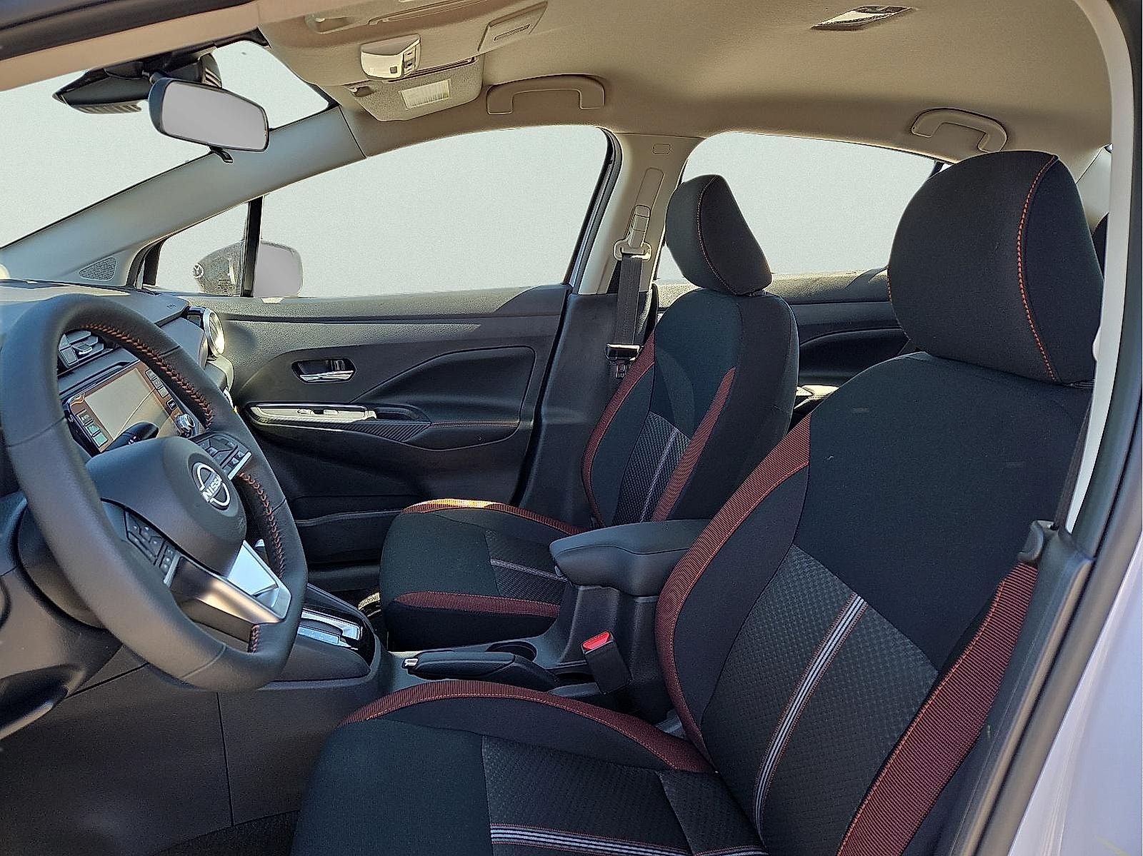 2025 Nissan Versa SR