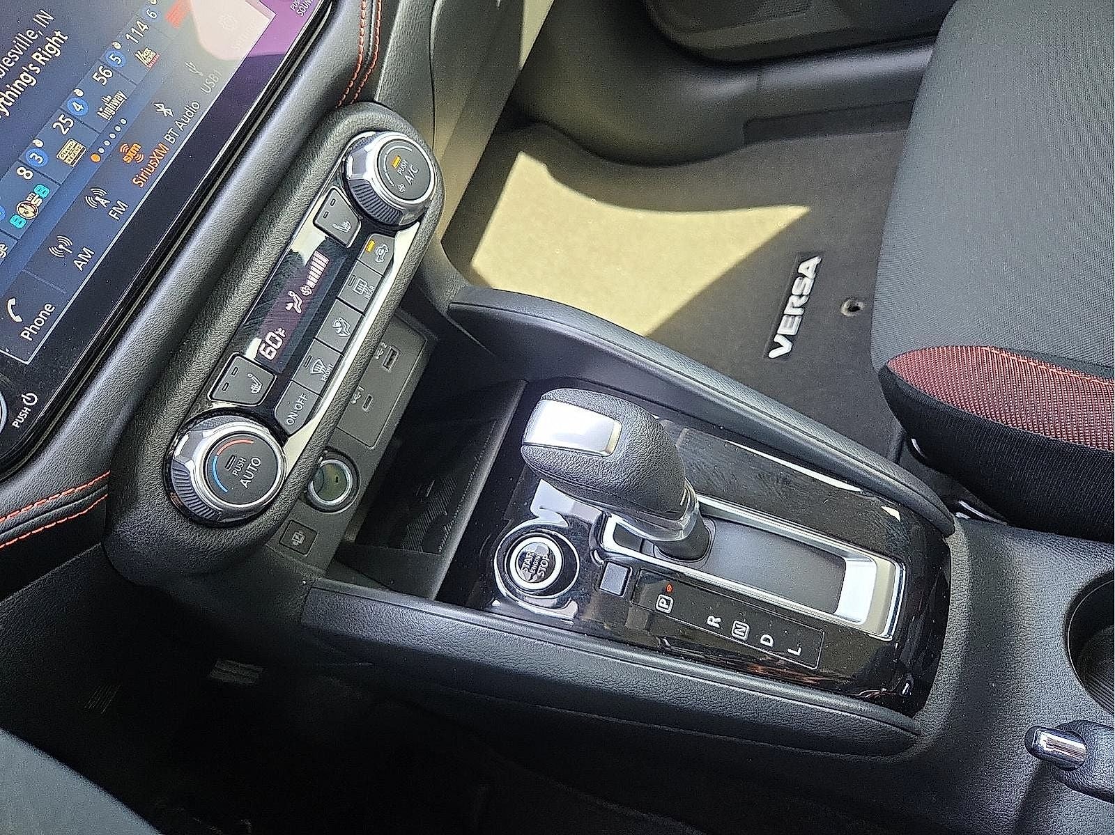 2025 Nissan Versa 1.6 SR