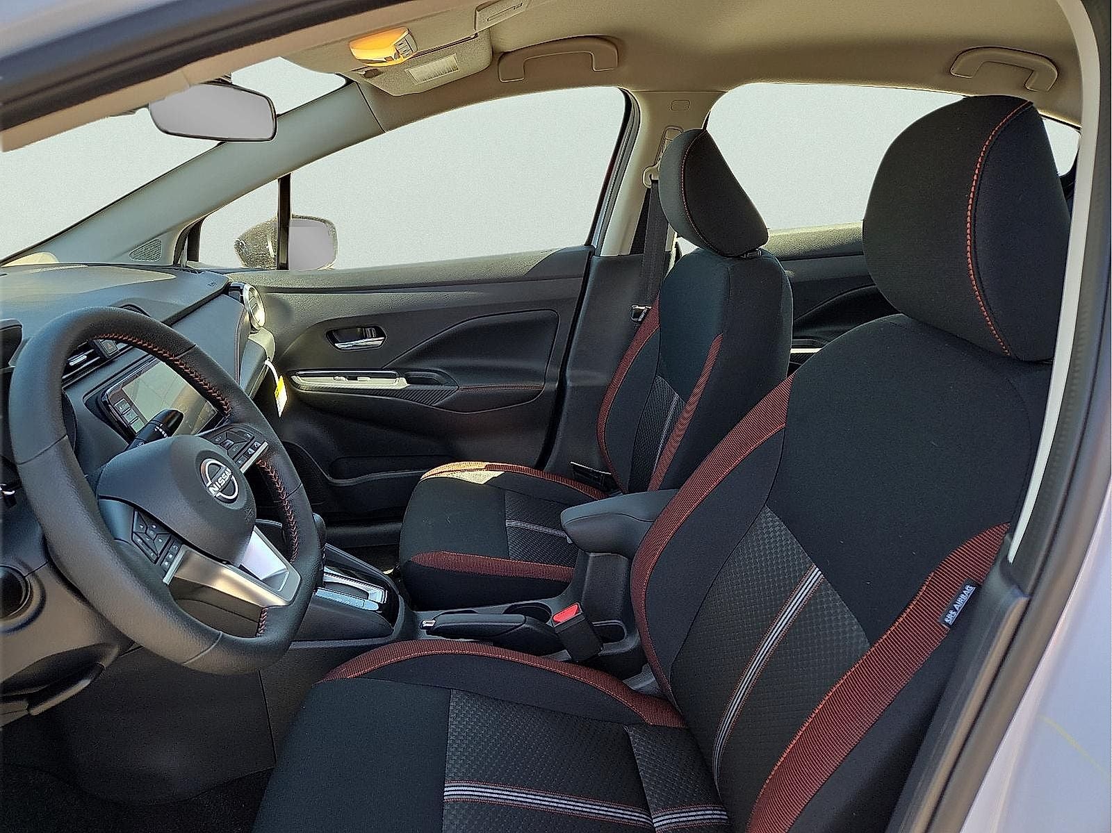 2025 Nissan Versa SR