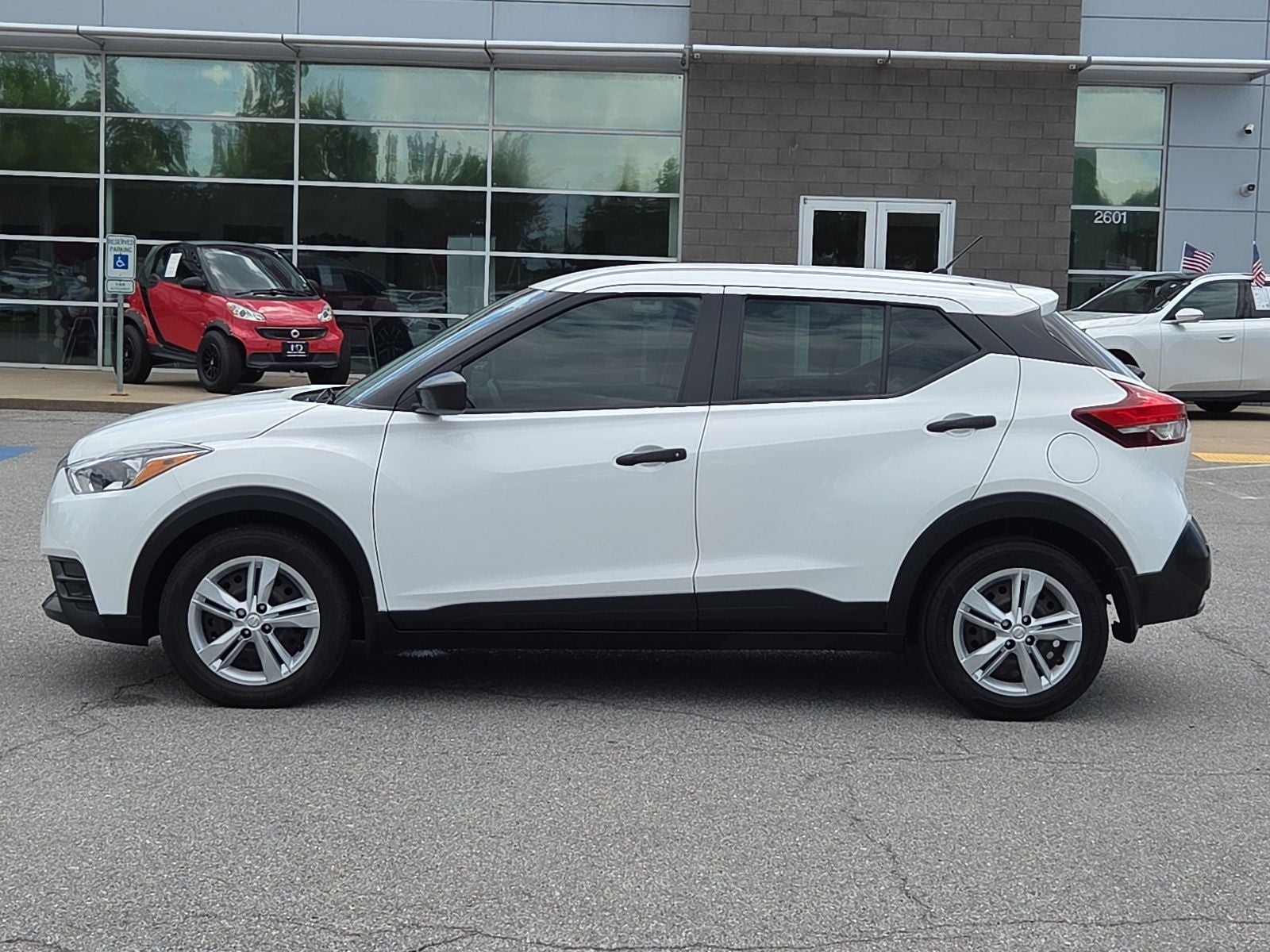 2020 Nissan Kicks S