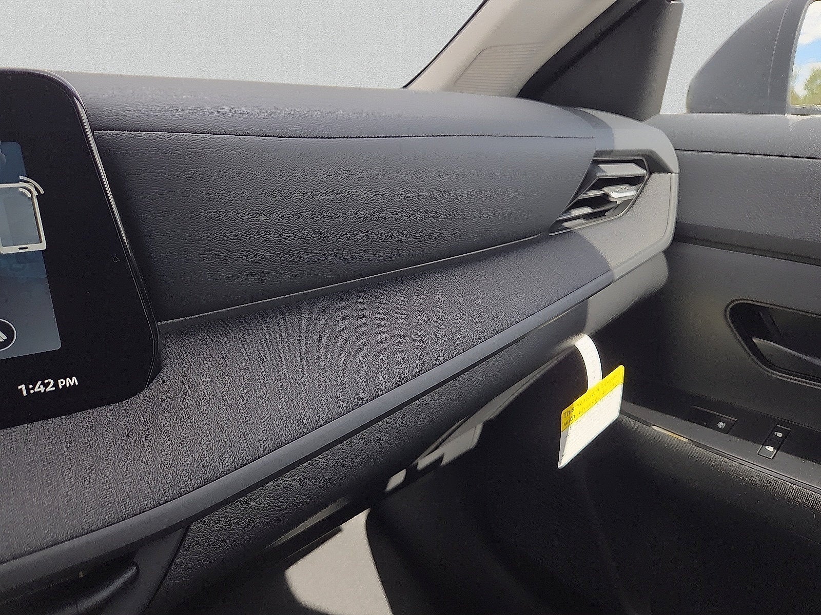 2027 Nissan Kicks S