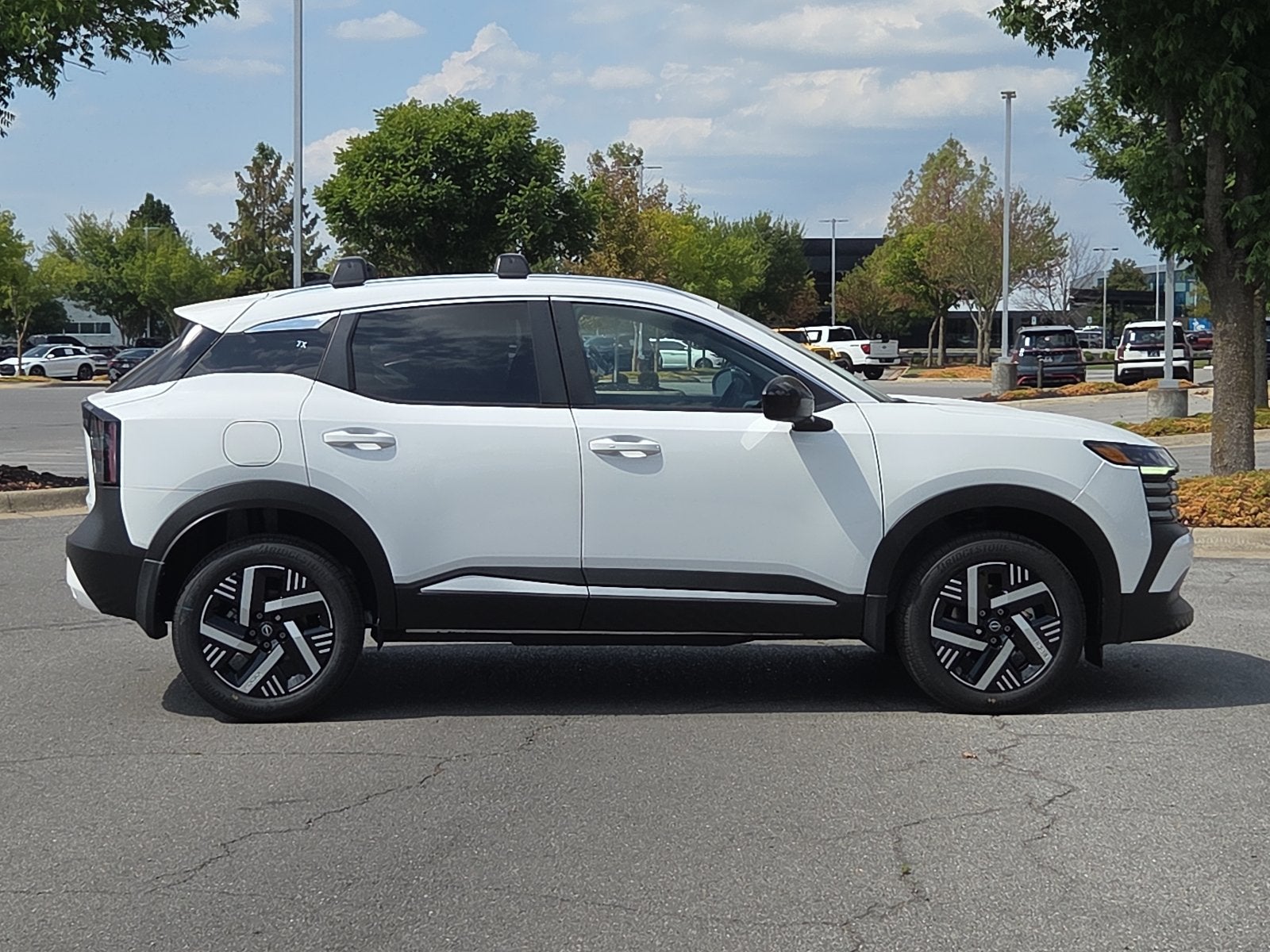 2027 Nissan Kicks SV