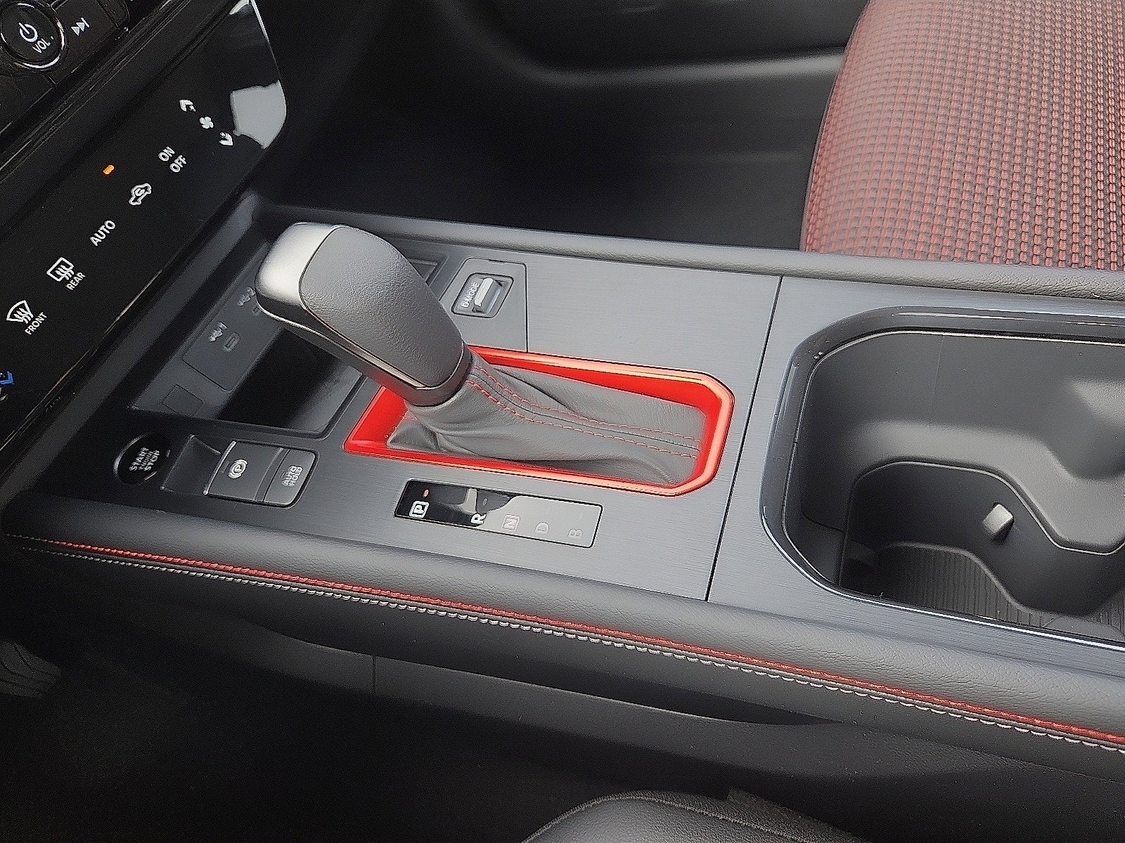 2027 Nissan Kicks SR