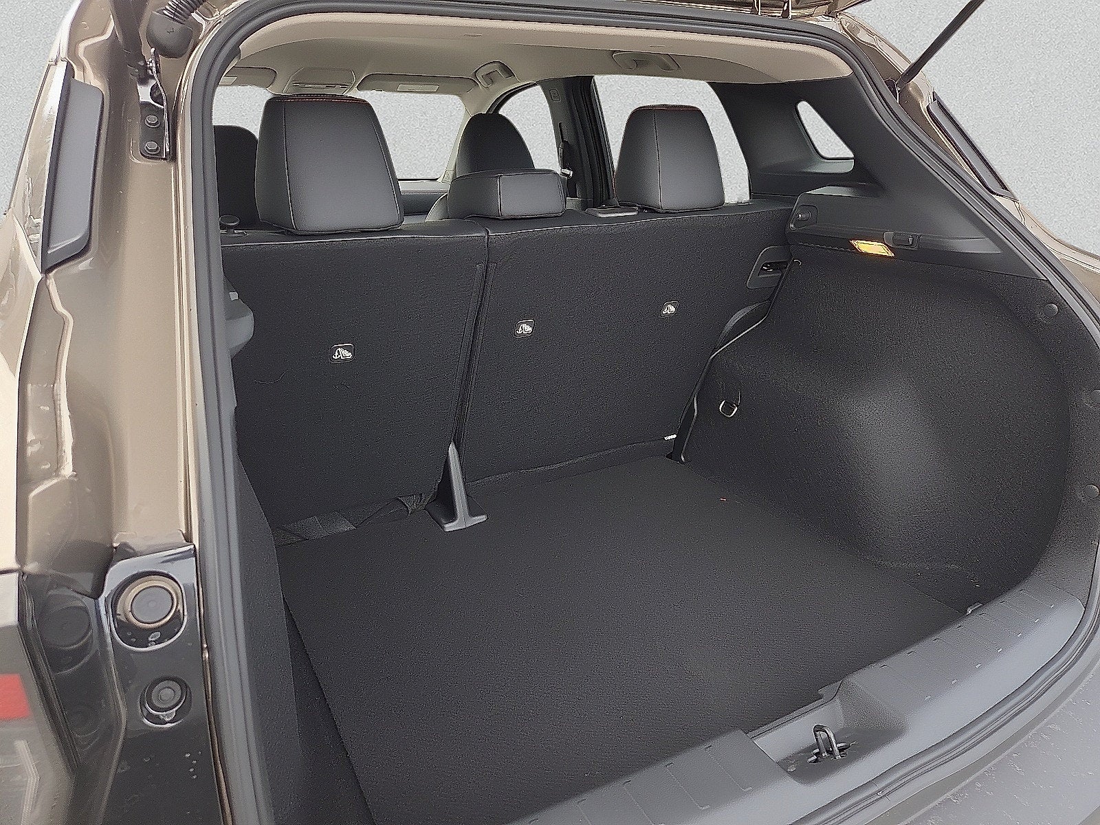 2027 Nissan Kicks SR
