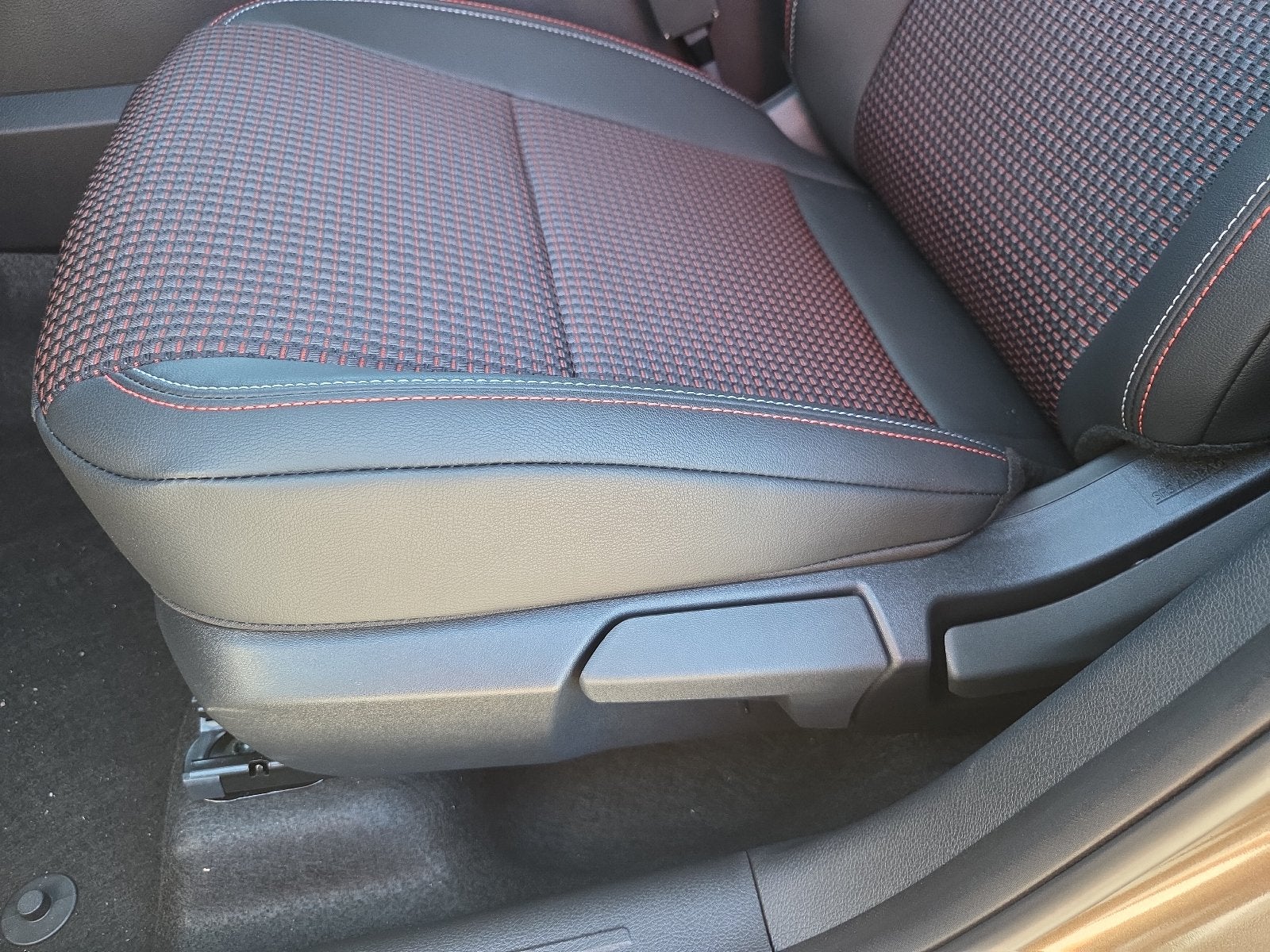 2027 Nissan Kicks SR