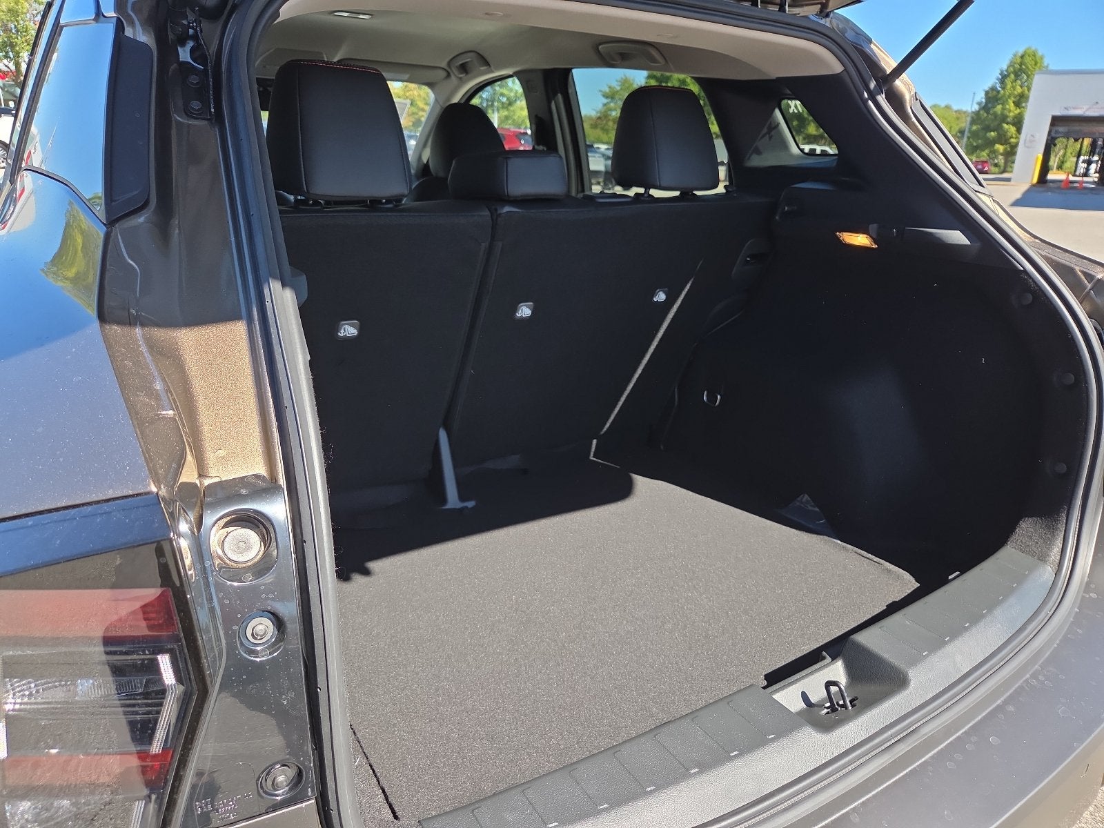 2027 Nissan Kicks SR
