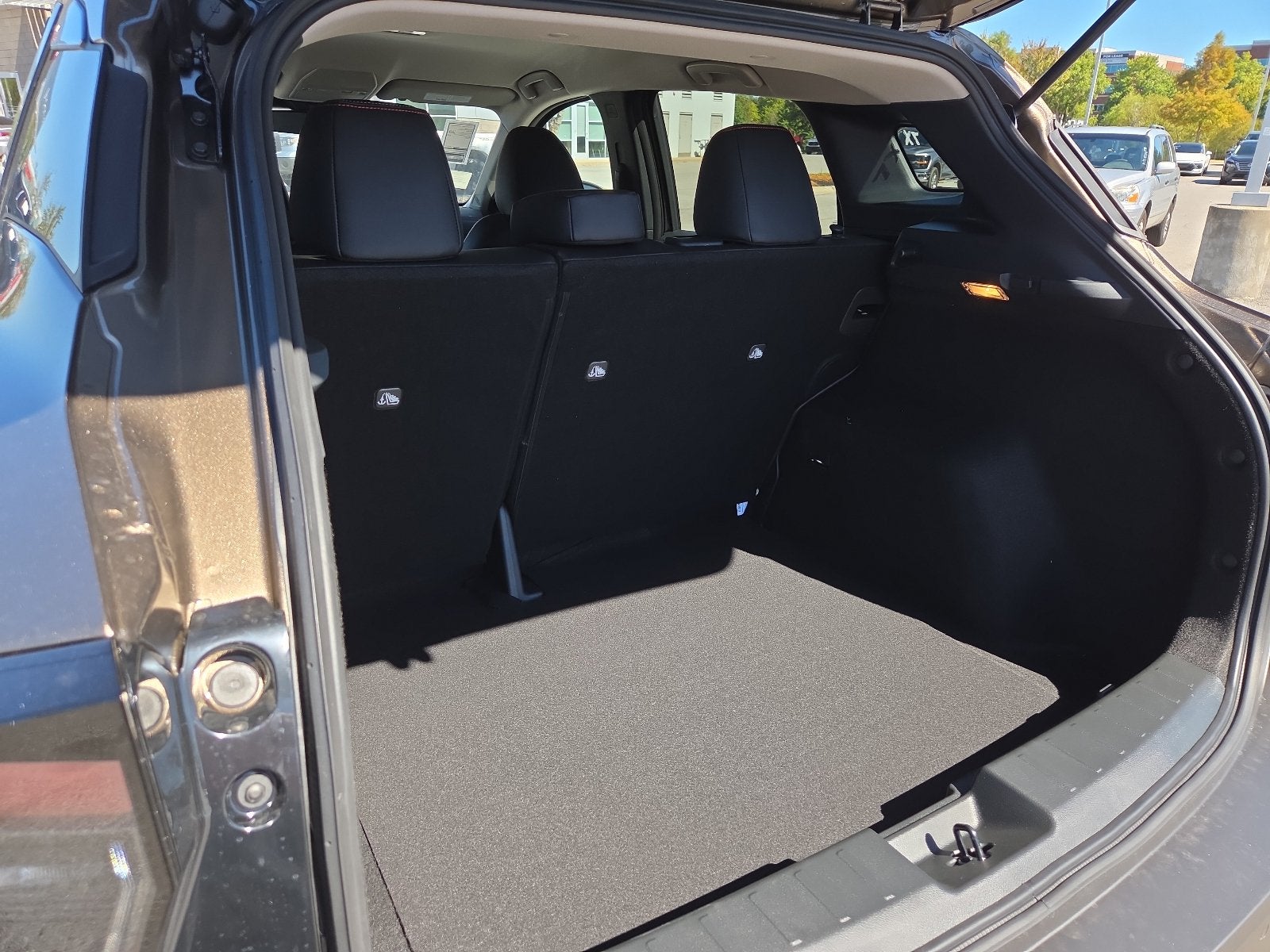 2027 Nissan Kicks SR
