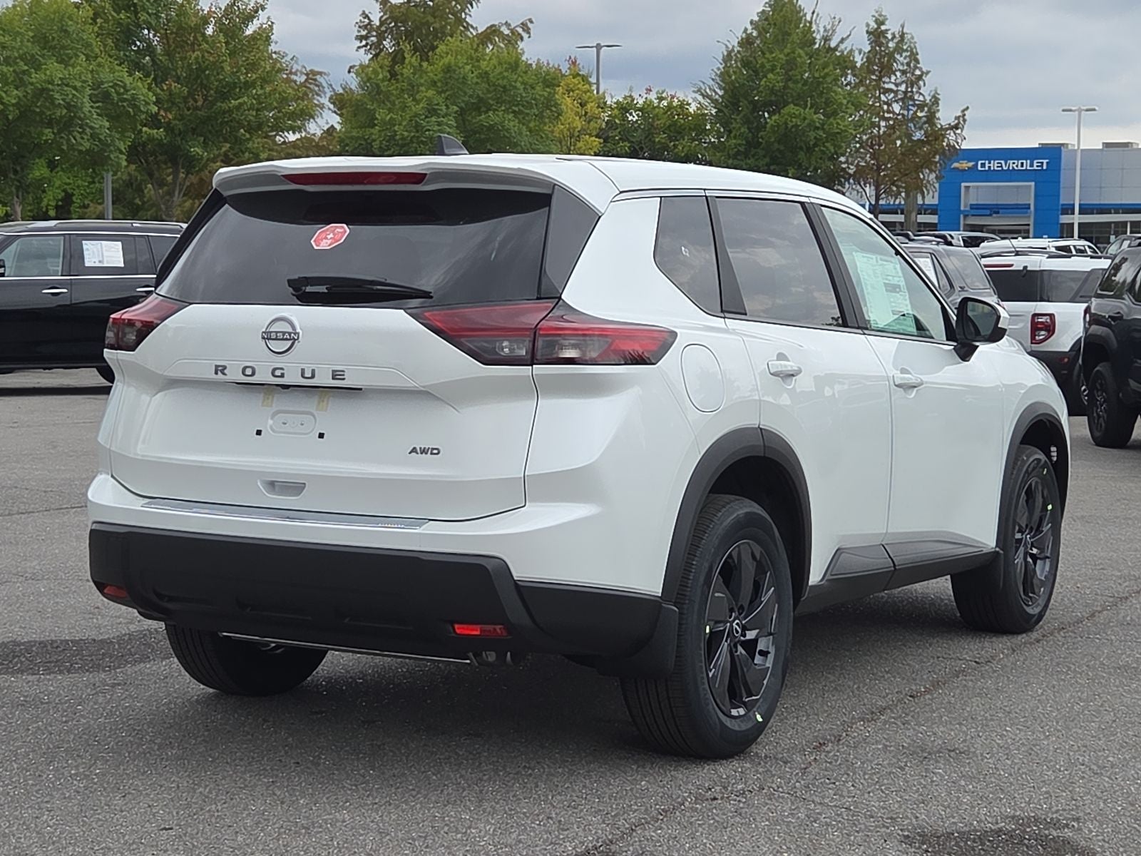 2026 Nissan Rogue SV